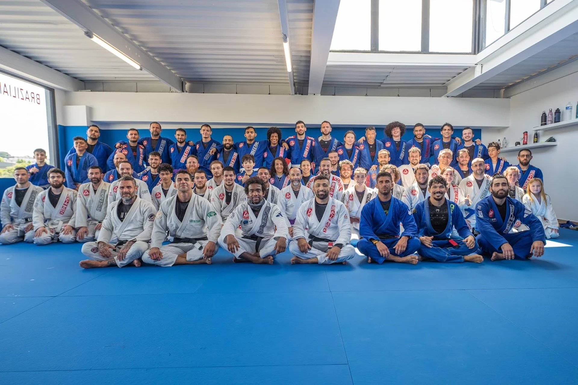 black and white bed linen