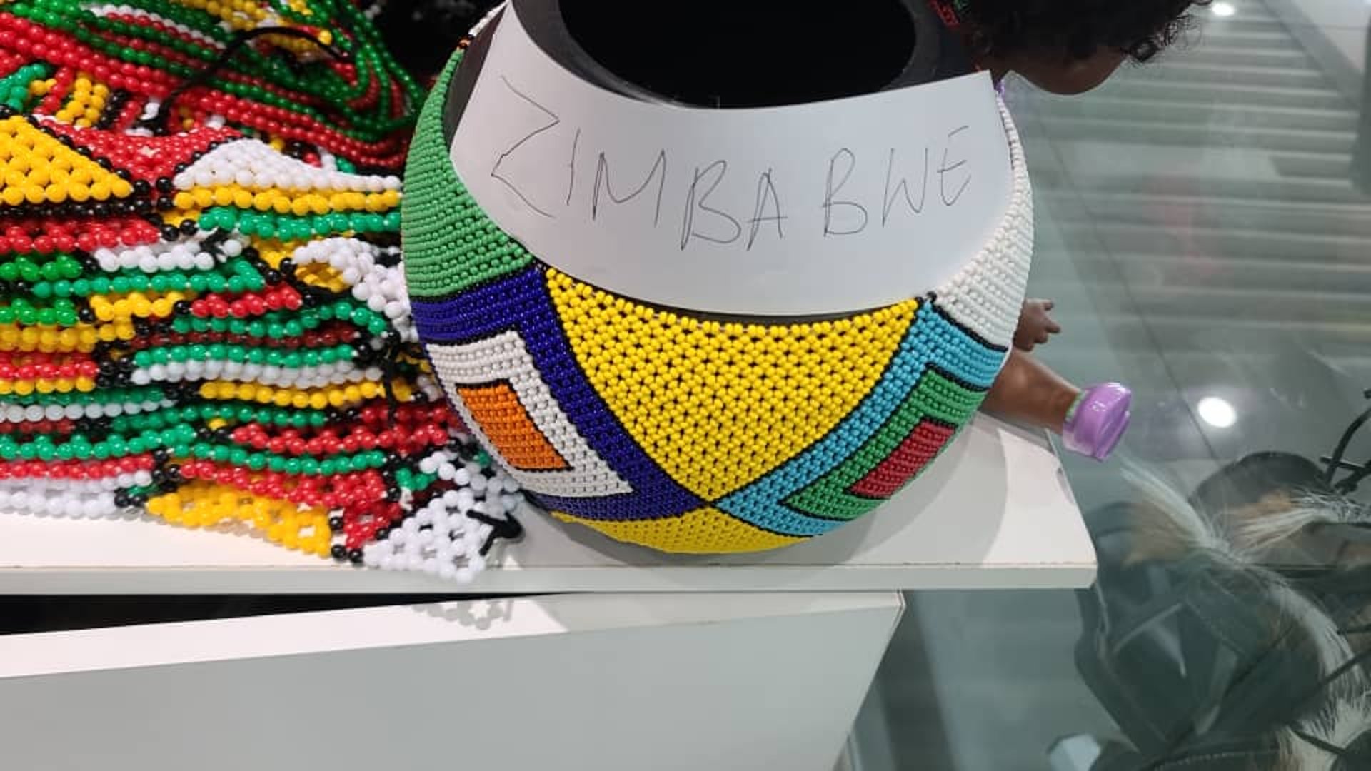 black and white bed linen