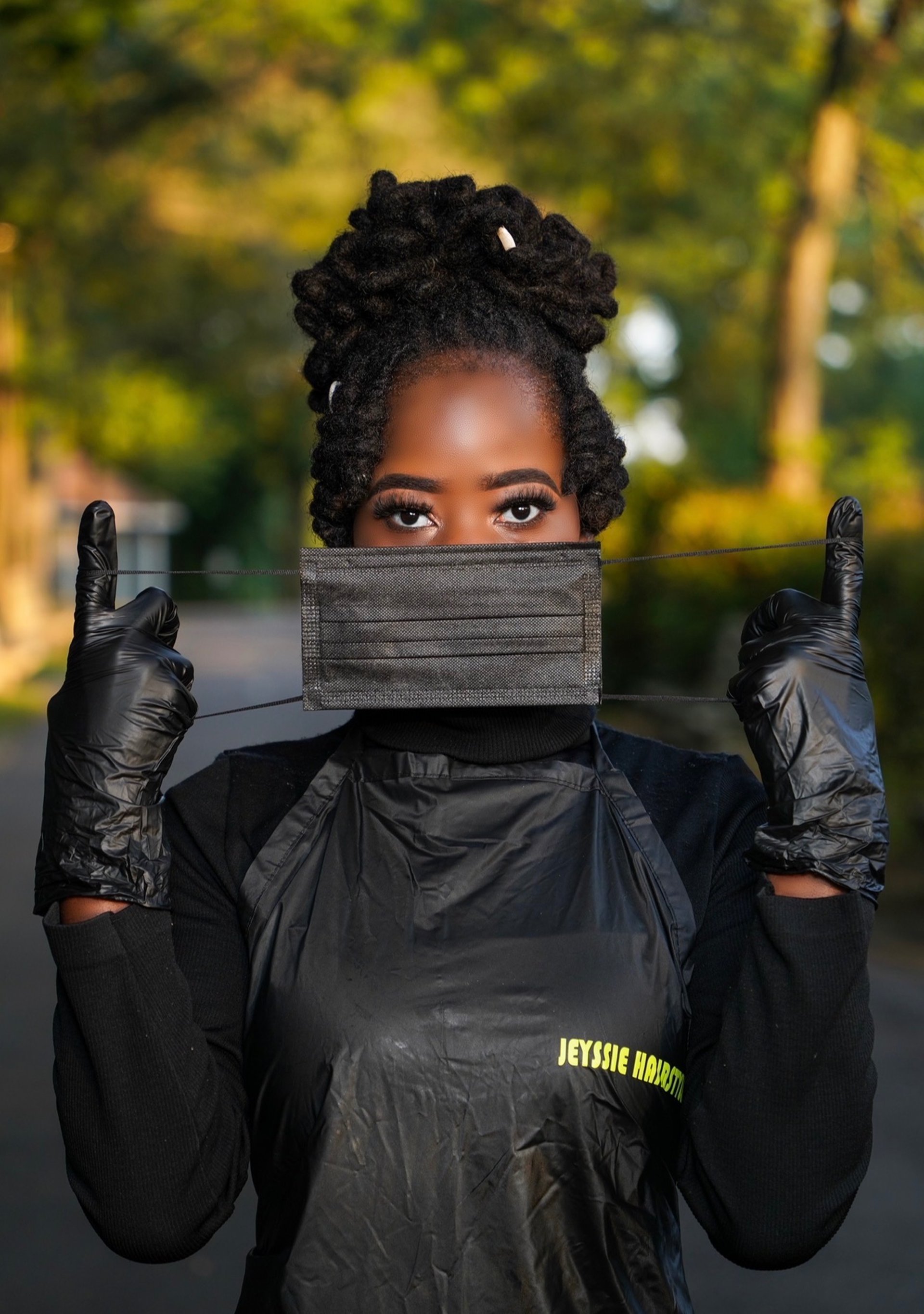 black and white bed linen