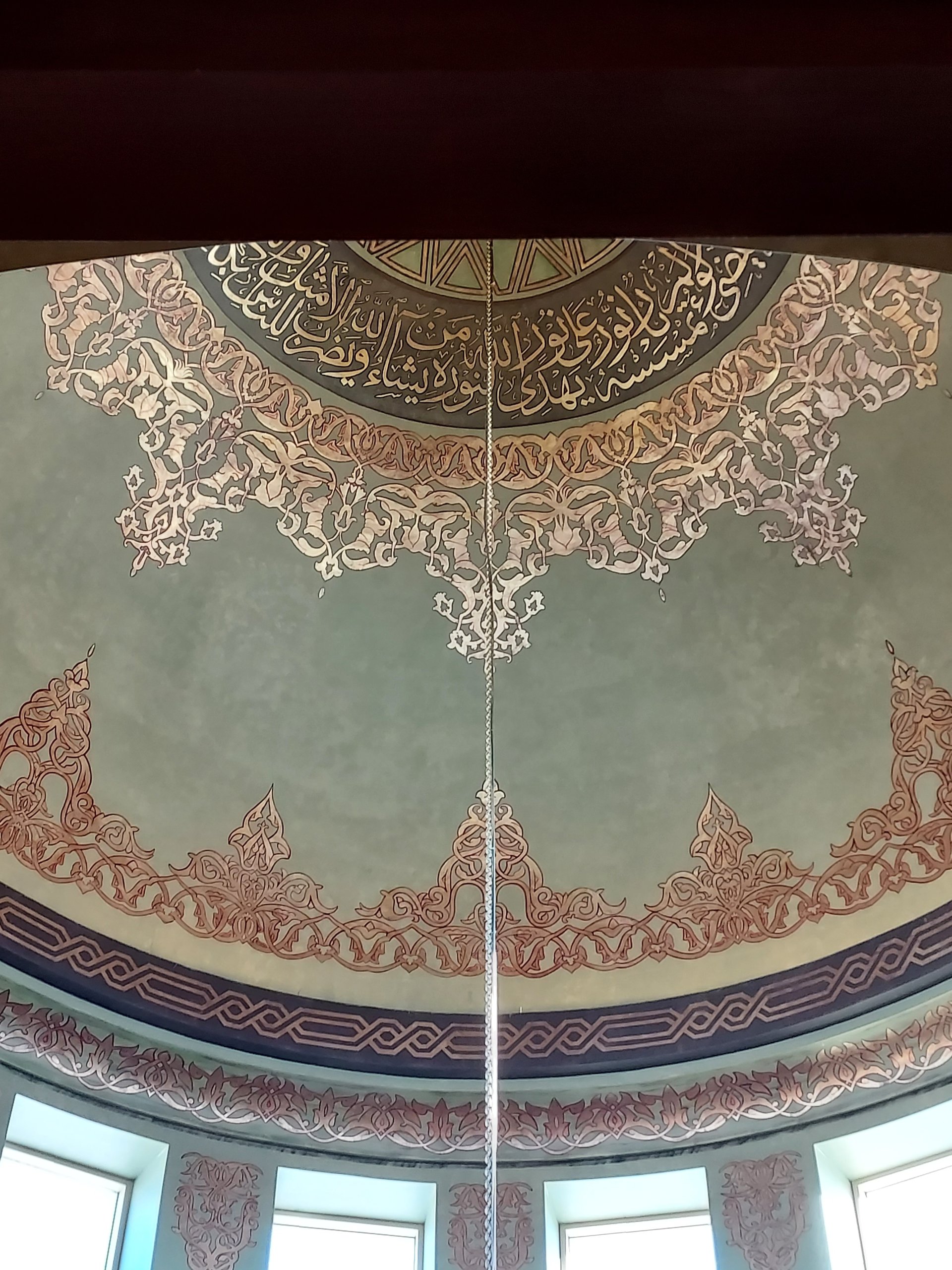 black and white bed linen