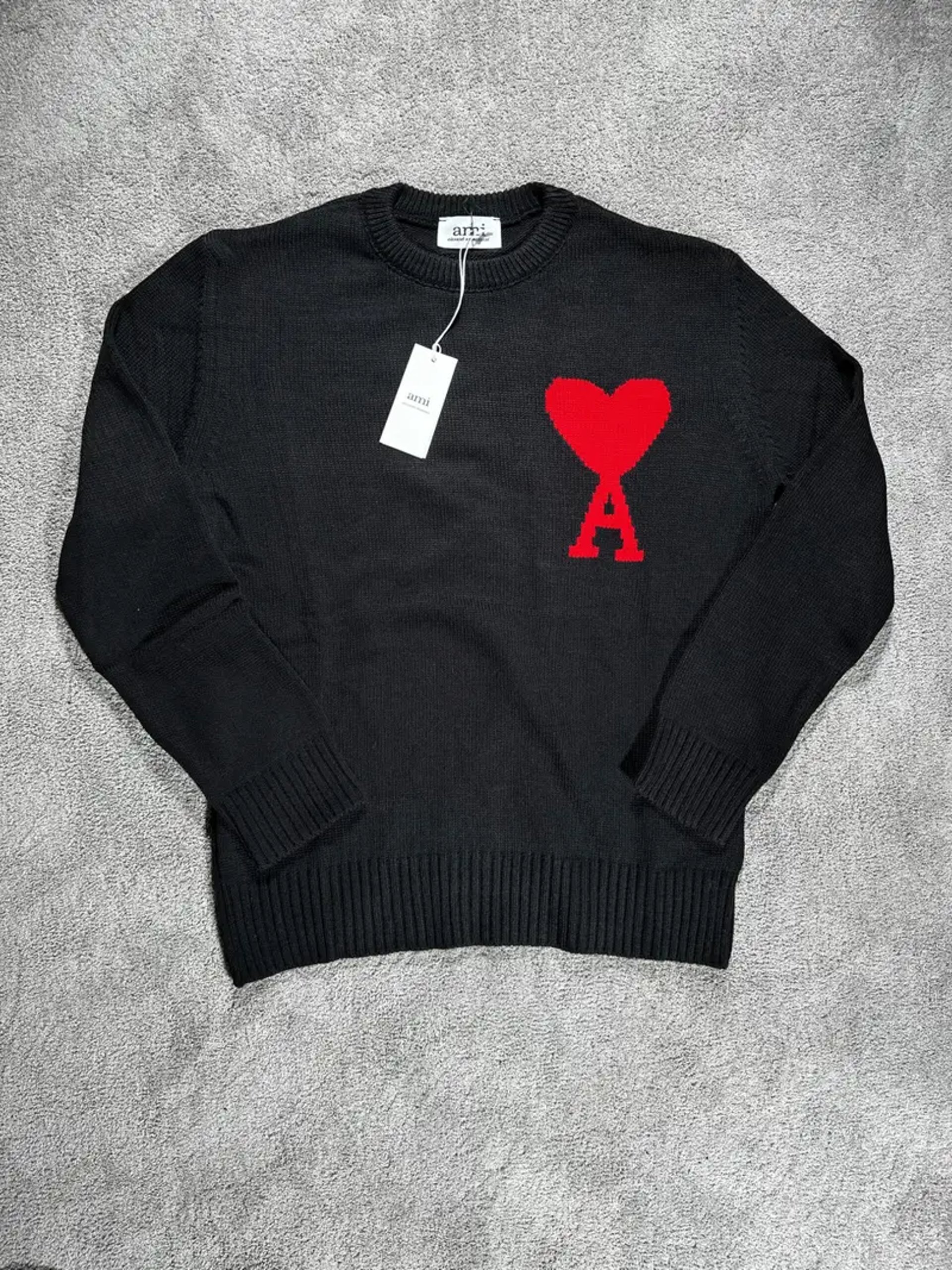 gray computer monitor