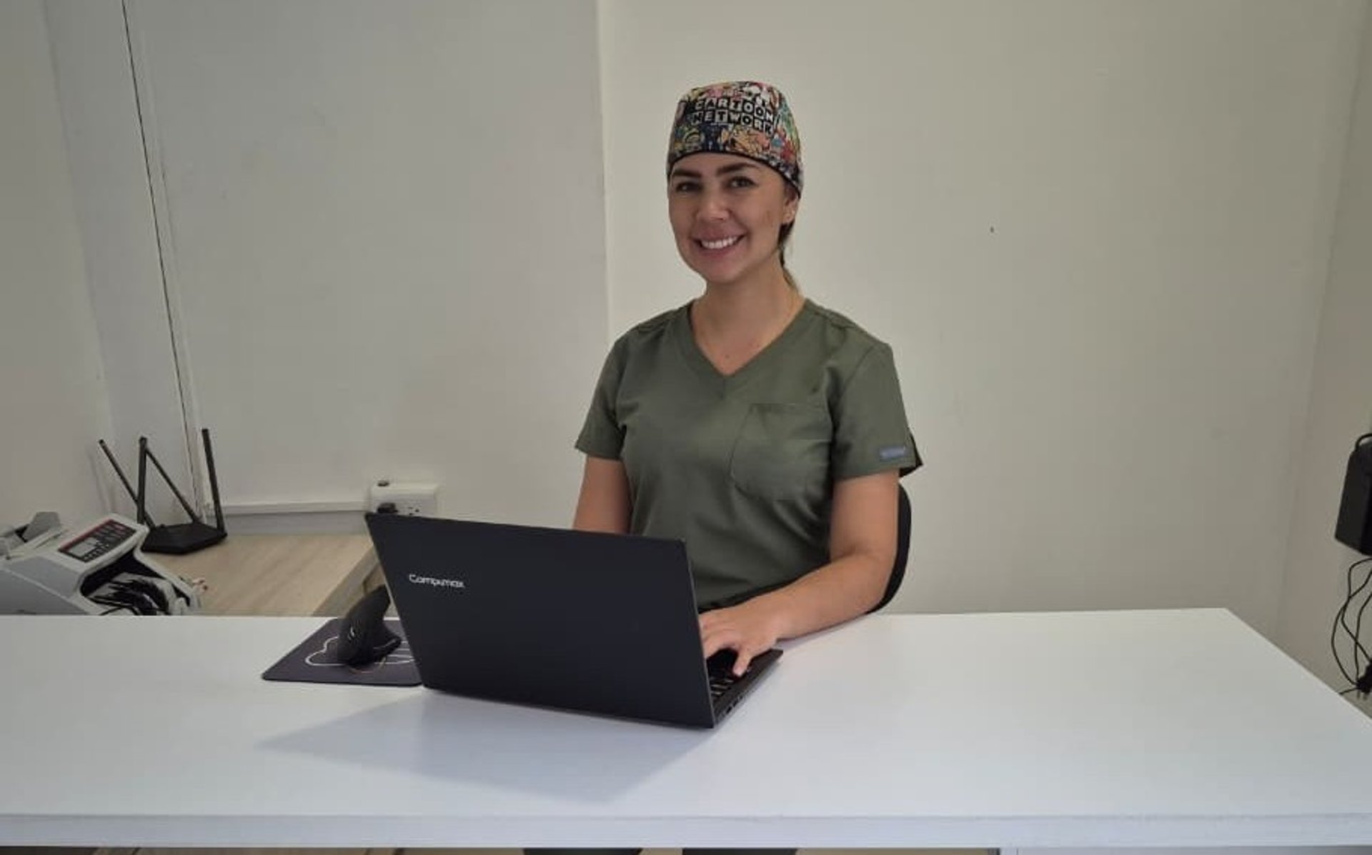 black and brown leather padded tub sofa