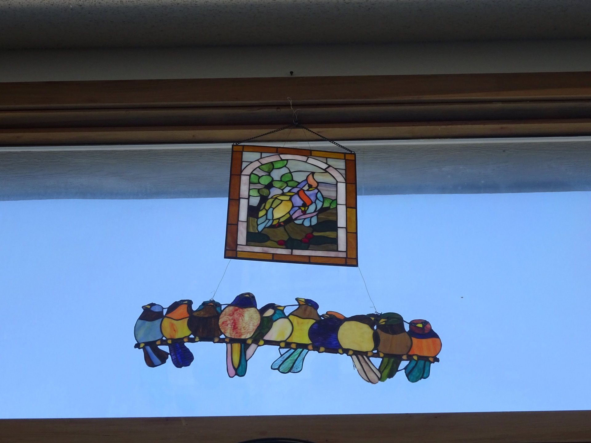 gray computer monitor