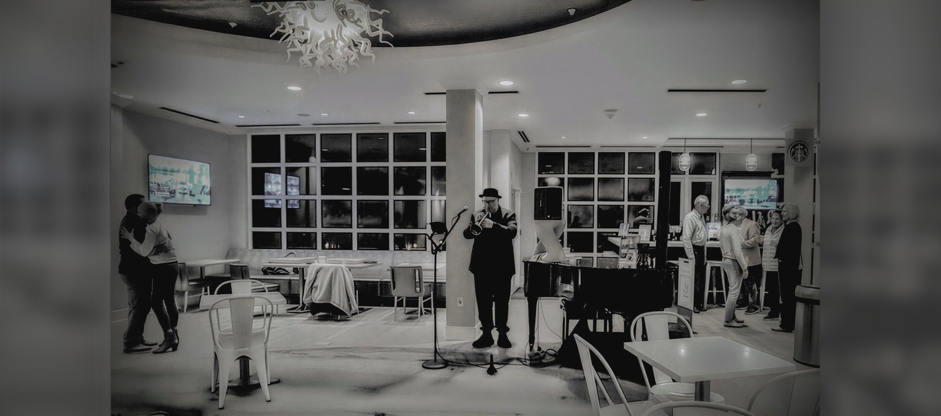 black and white bed linen