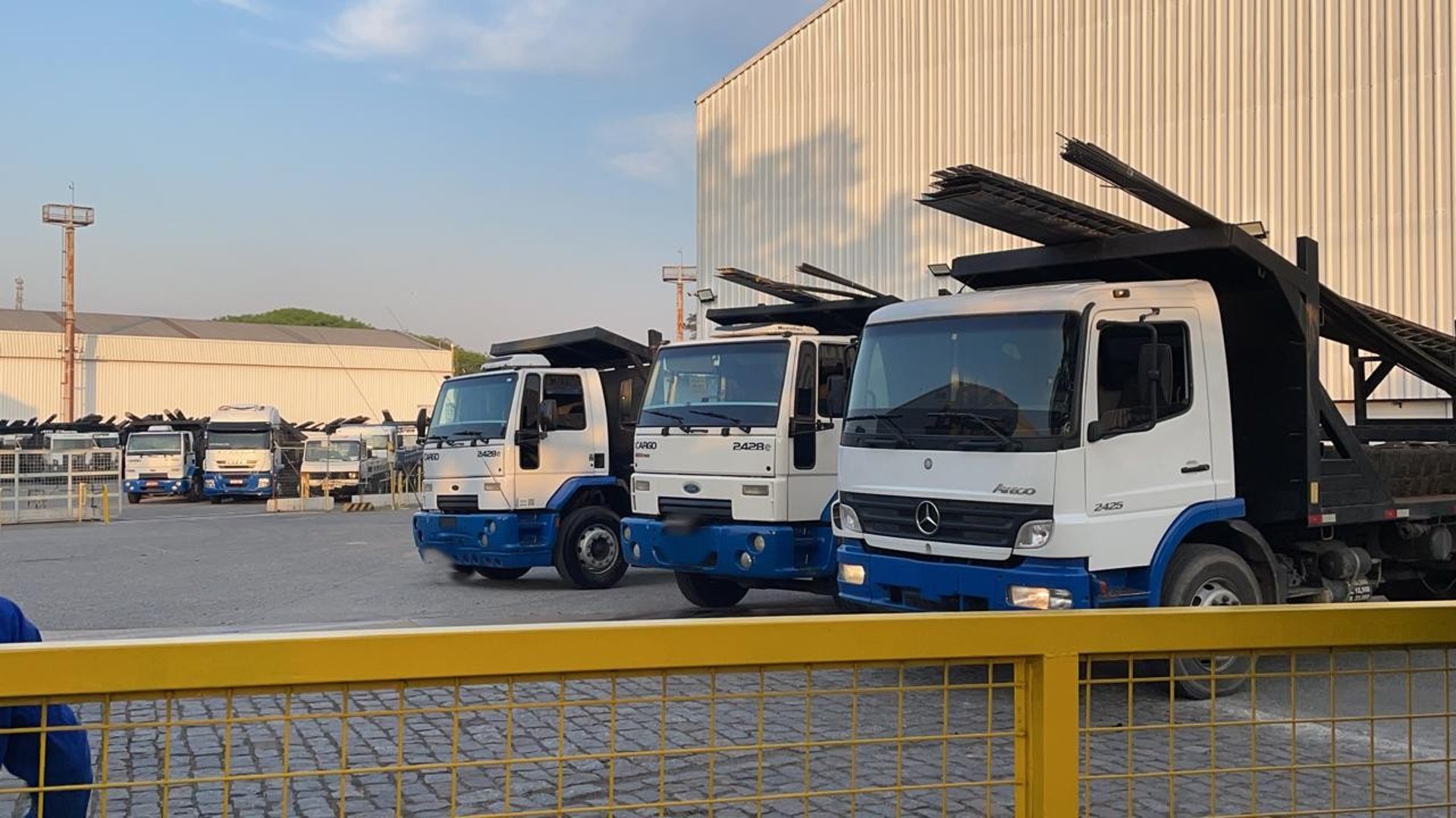black and brown leather padded tub sofa