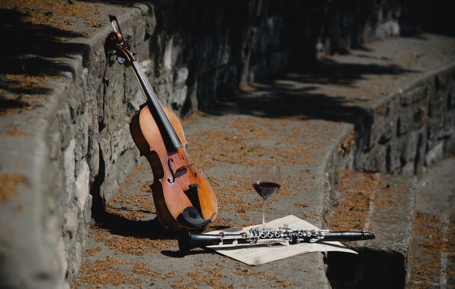 tilt selective photograph of music notes