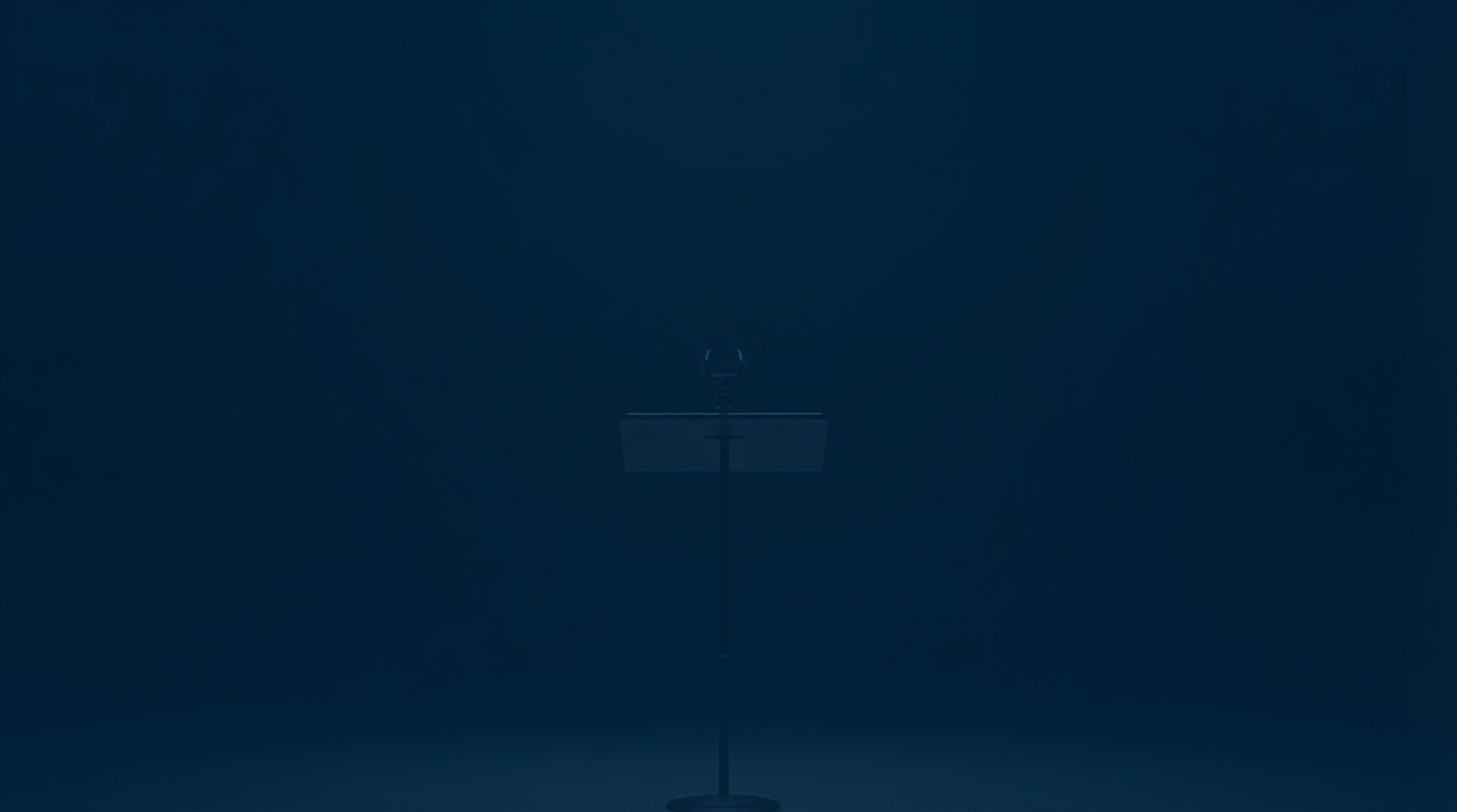 a microphone that is sitting on a stand