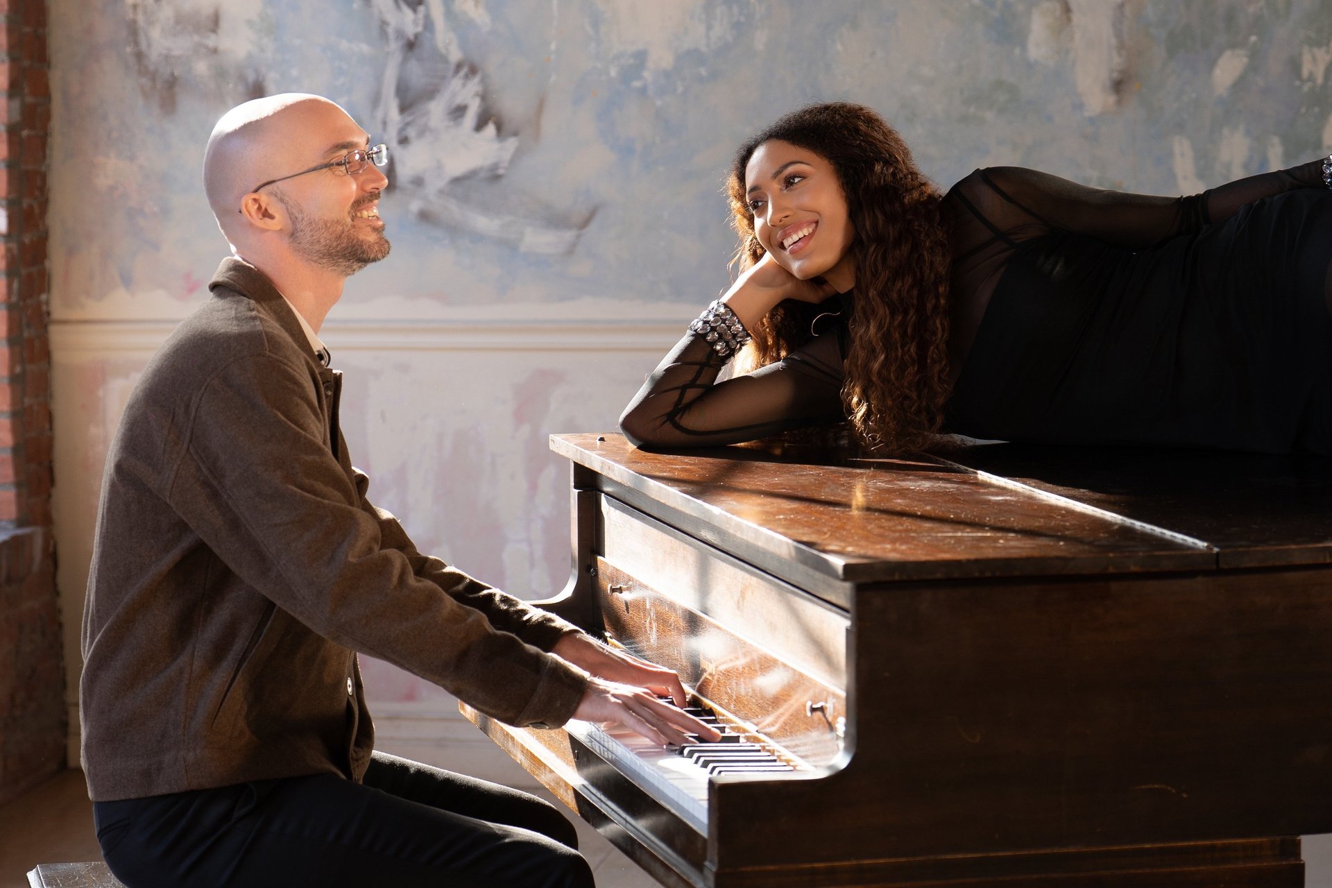 black and white bed linen