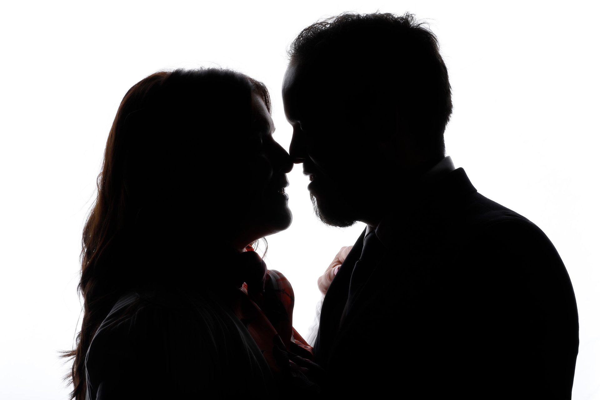 black and white bed linen