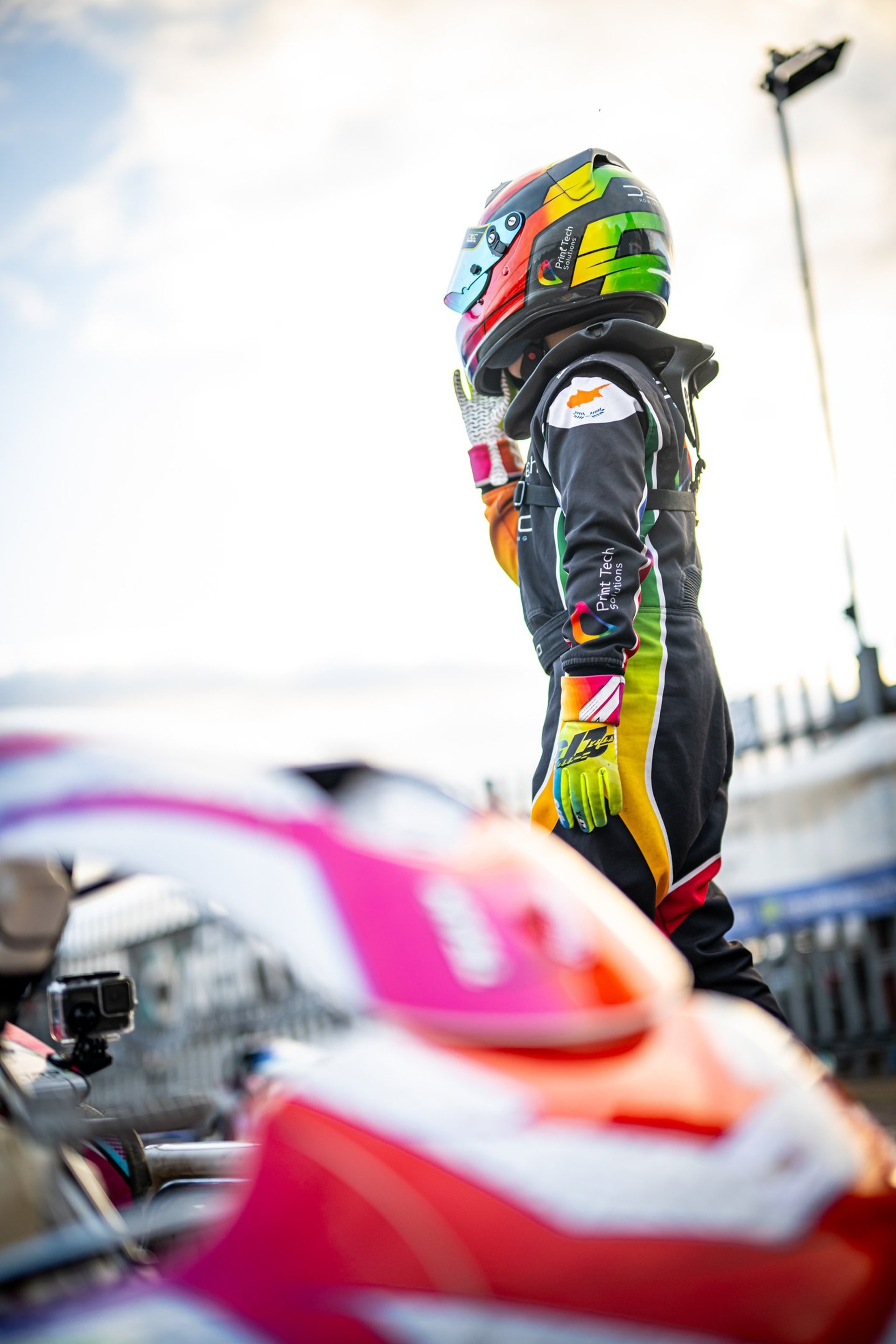 gray computer monitor