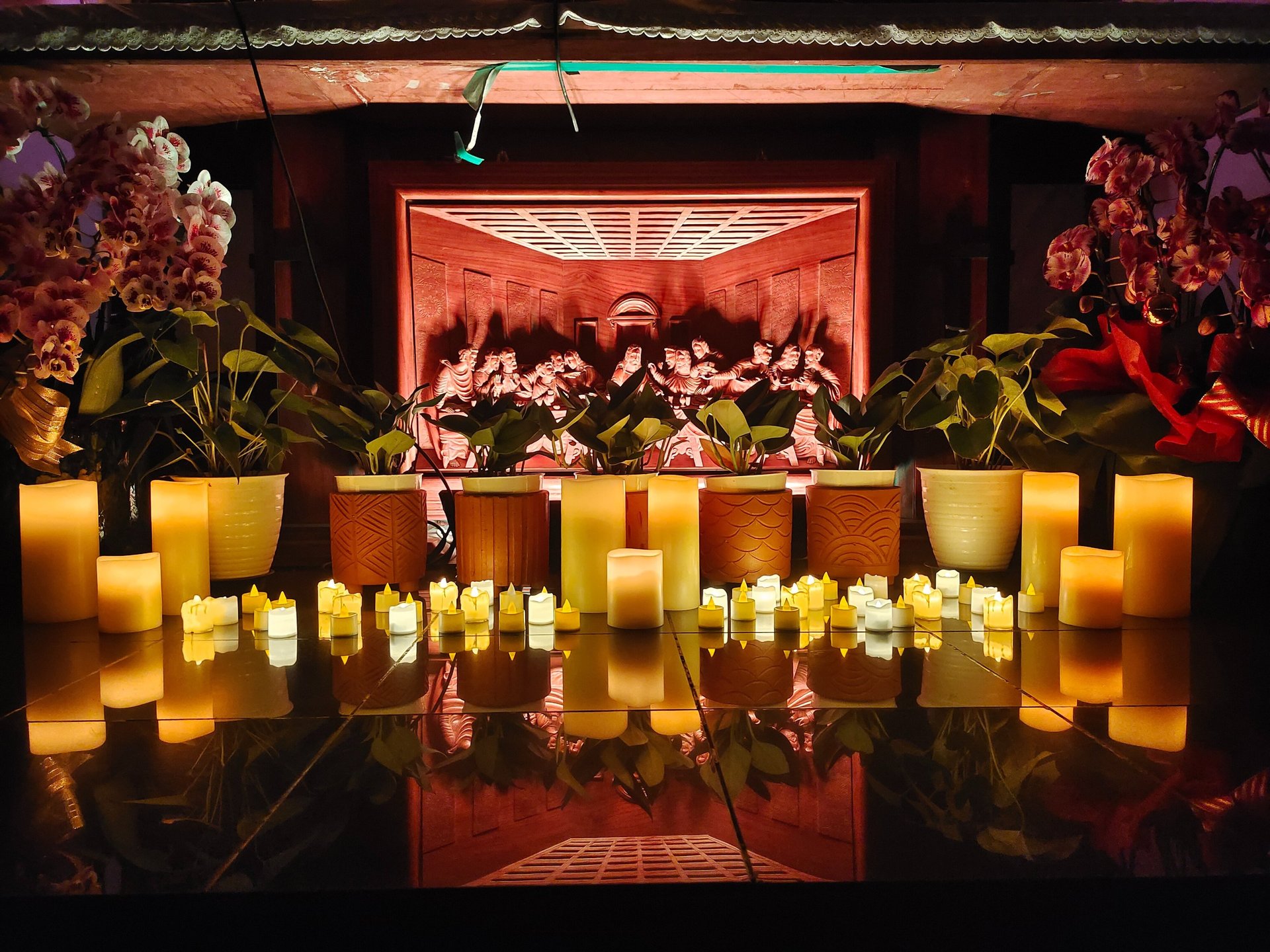 black and white bed linen