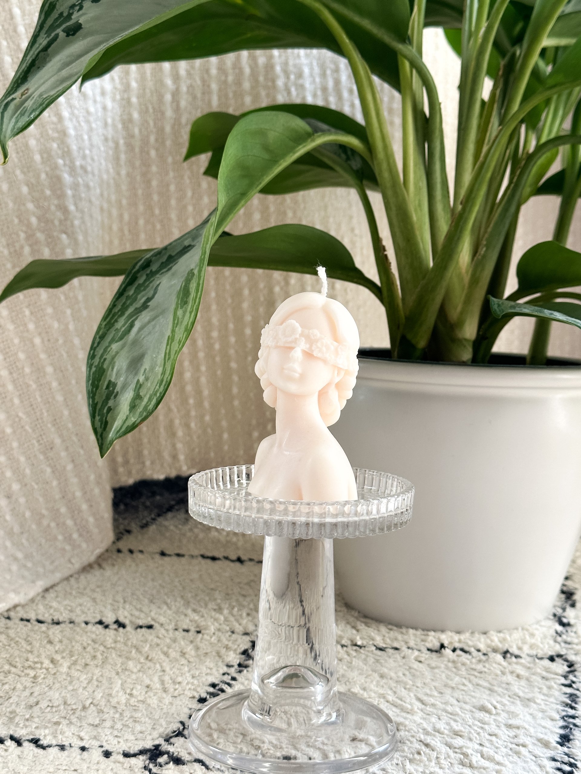 black and white bed linen