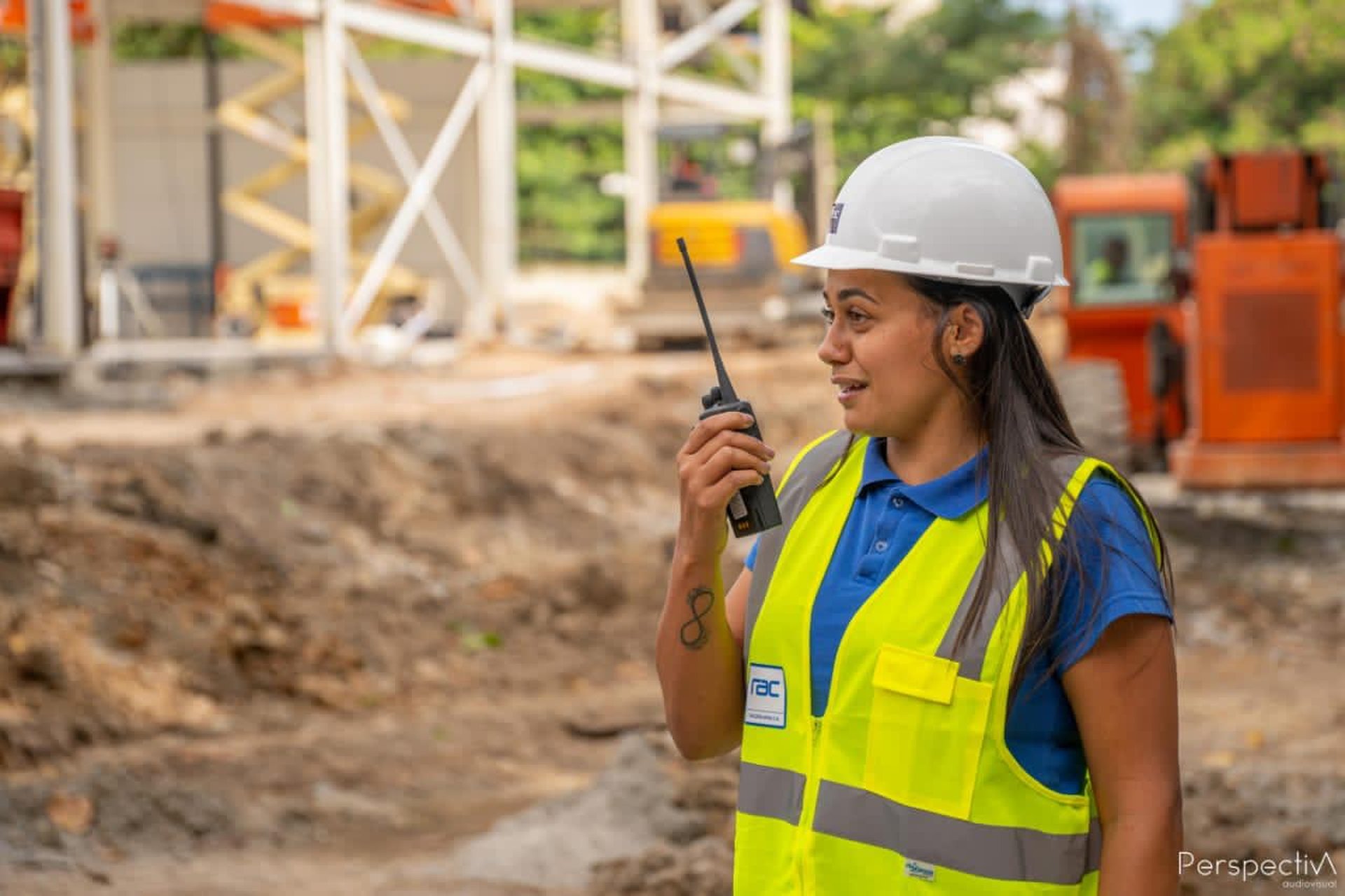 black and brown leather padded tub sofa