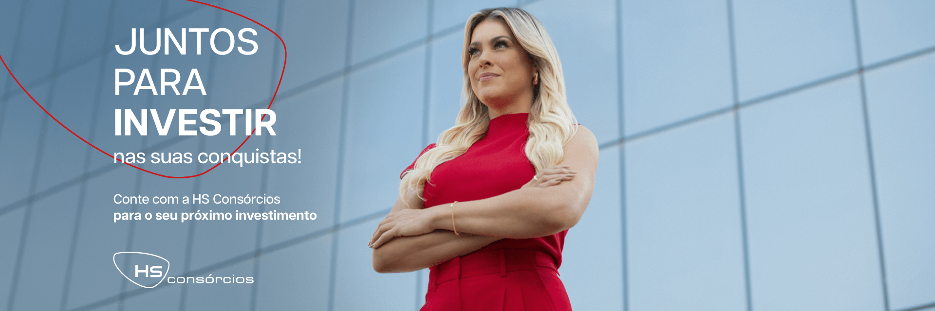 a blurry photo of a white background