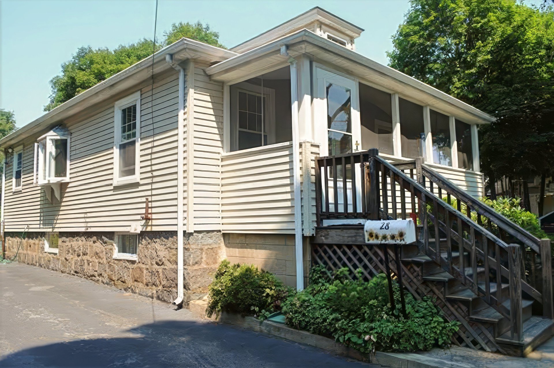 black and white bed linen