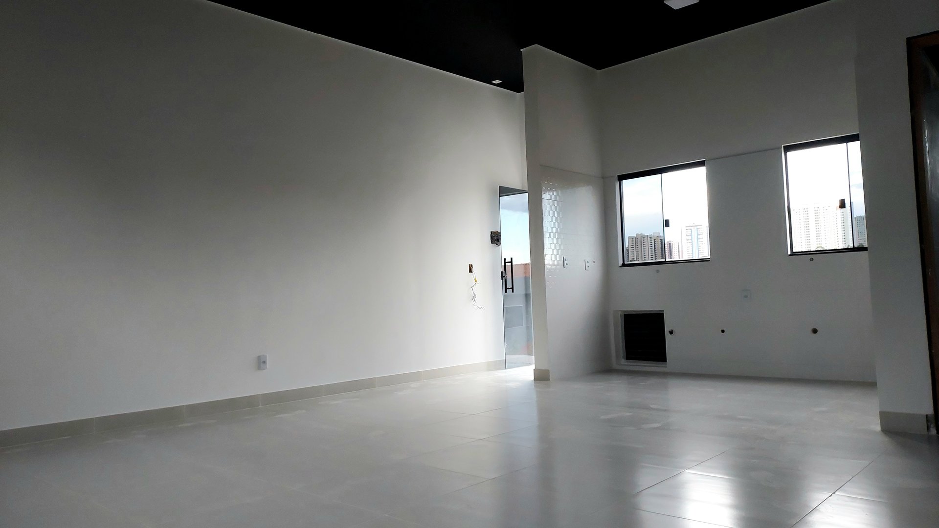 black and white bed linen