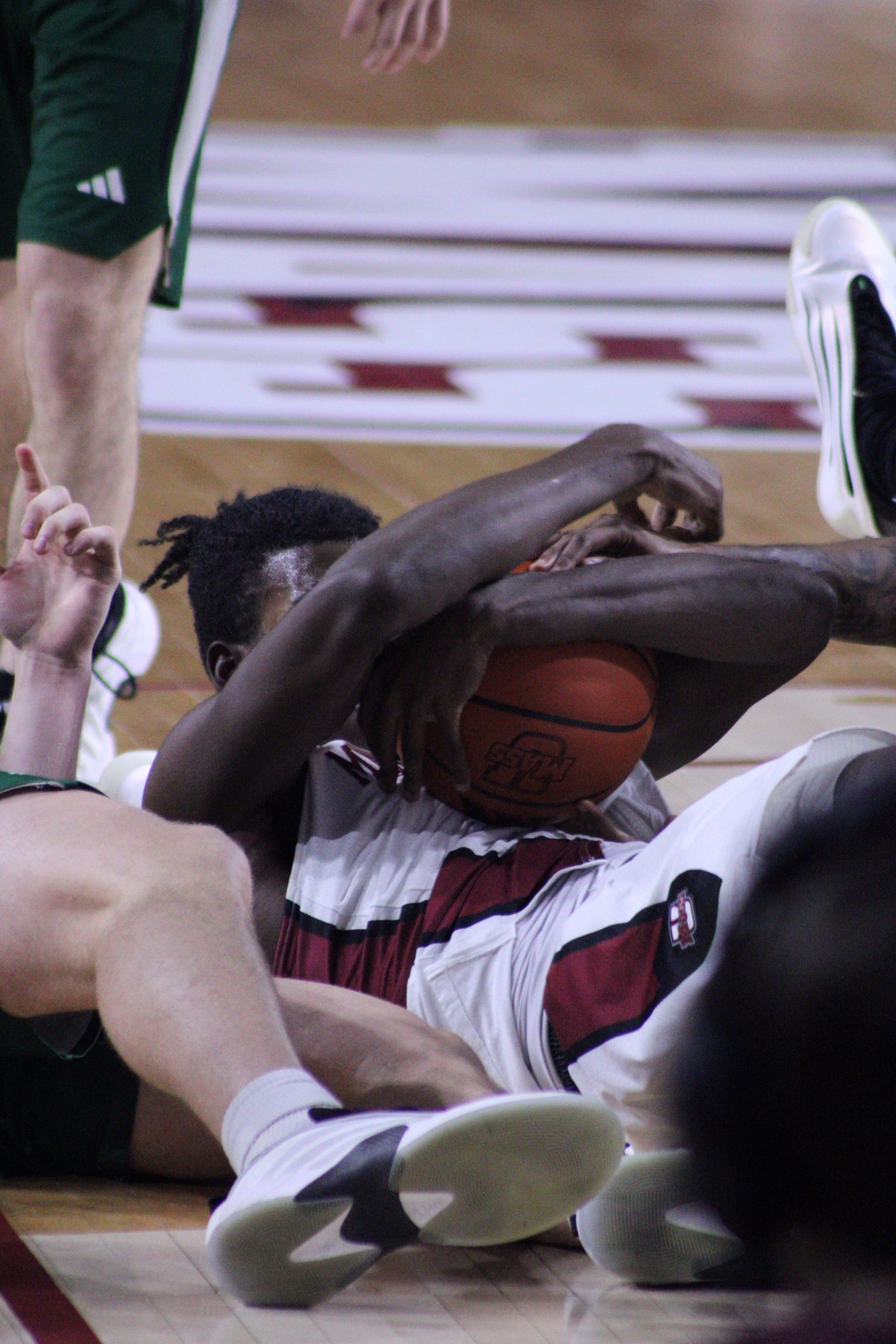 black and white bed linen