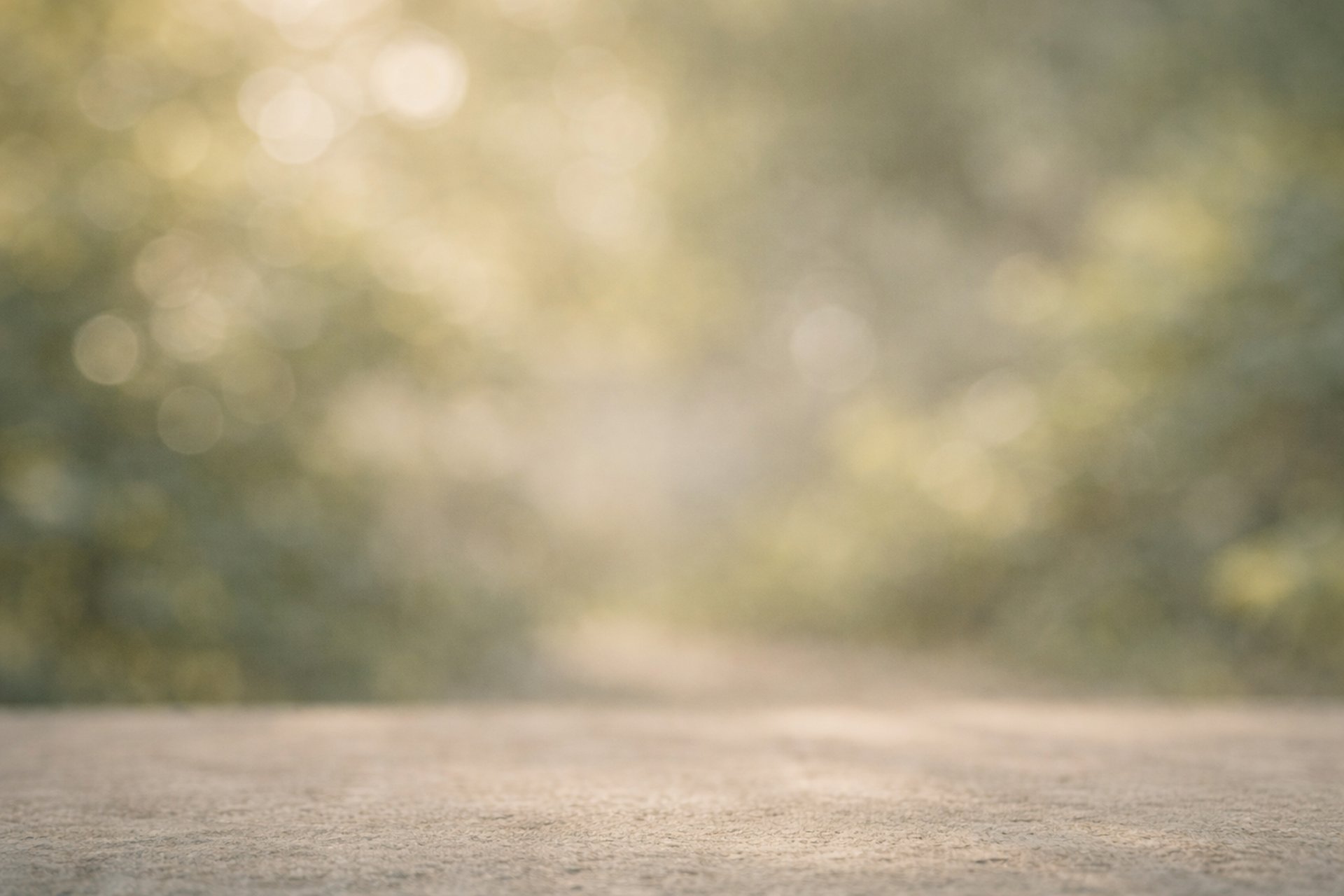 gray computer monitor