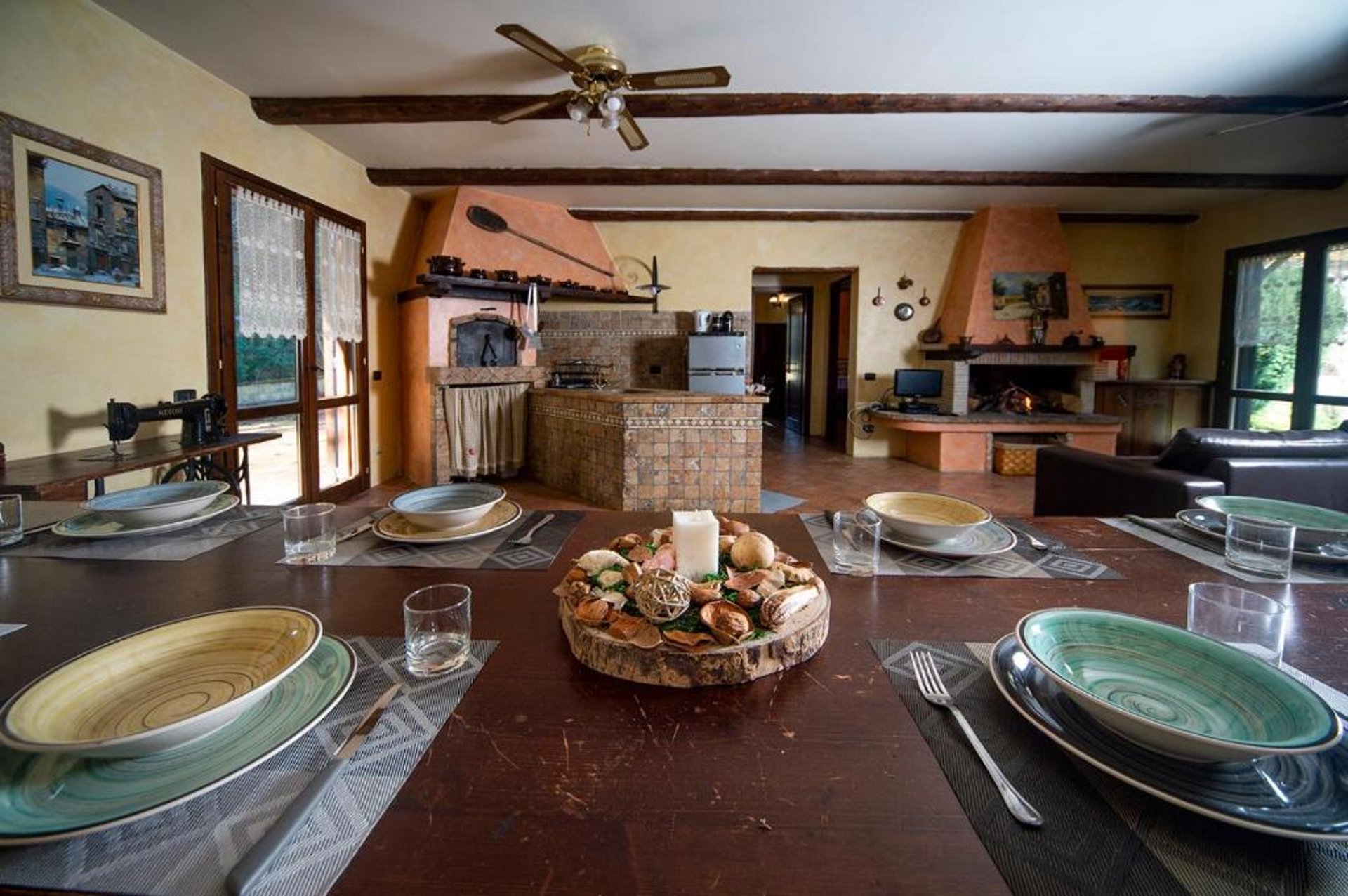 black and white bed linen