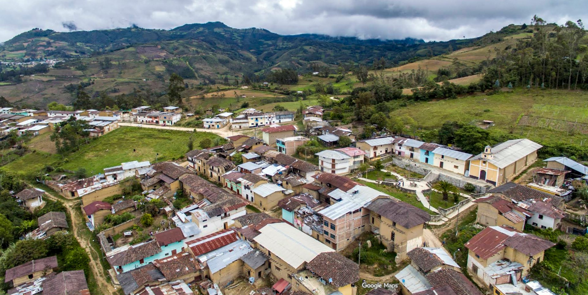 gray computer monitor