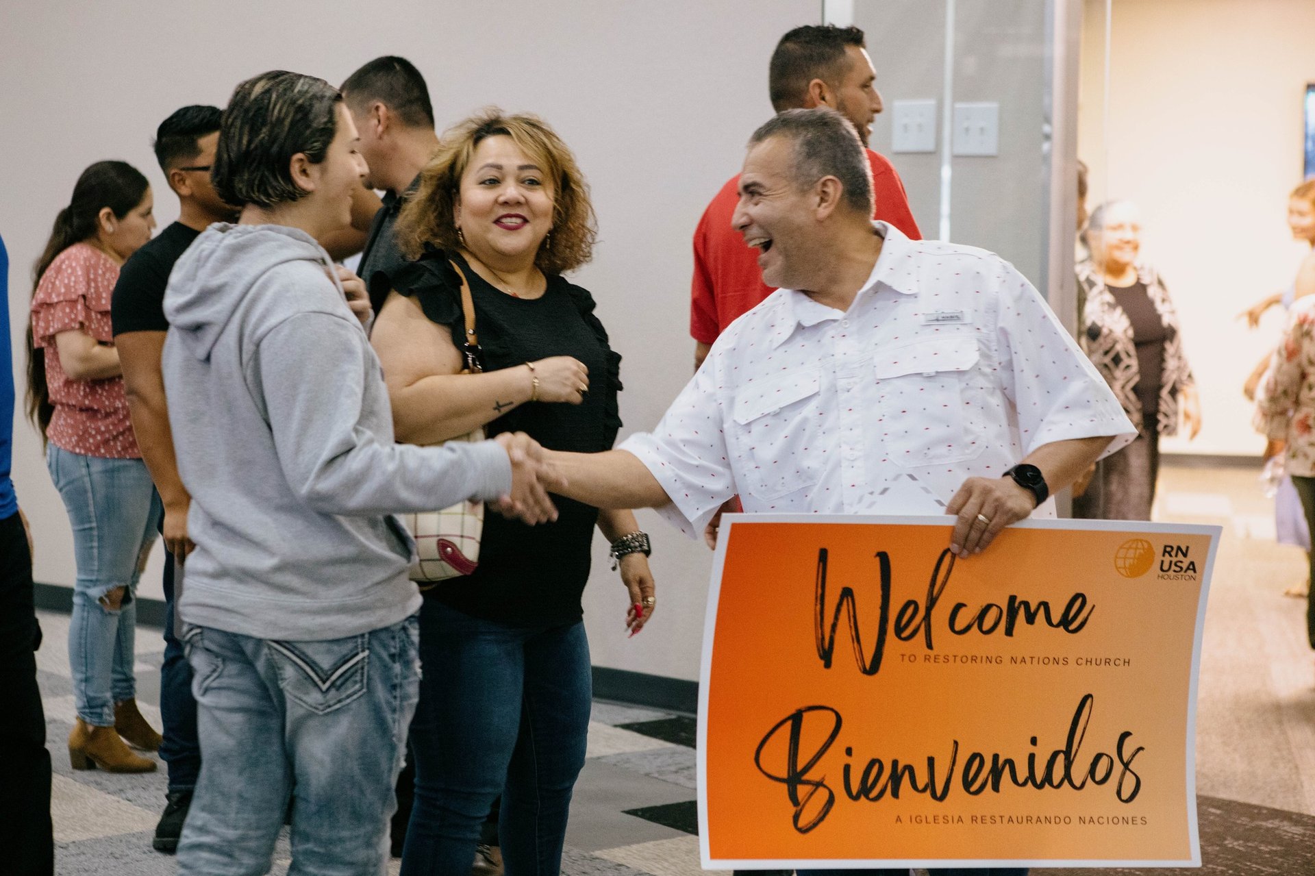 gray computer monitor