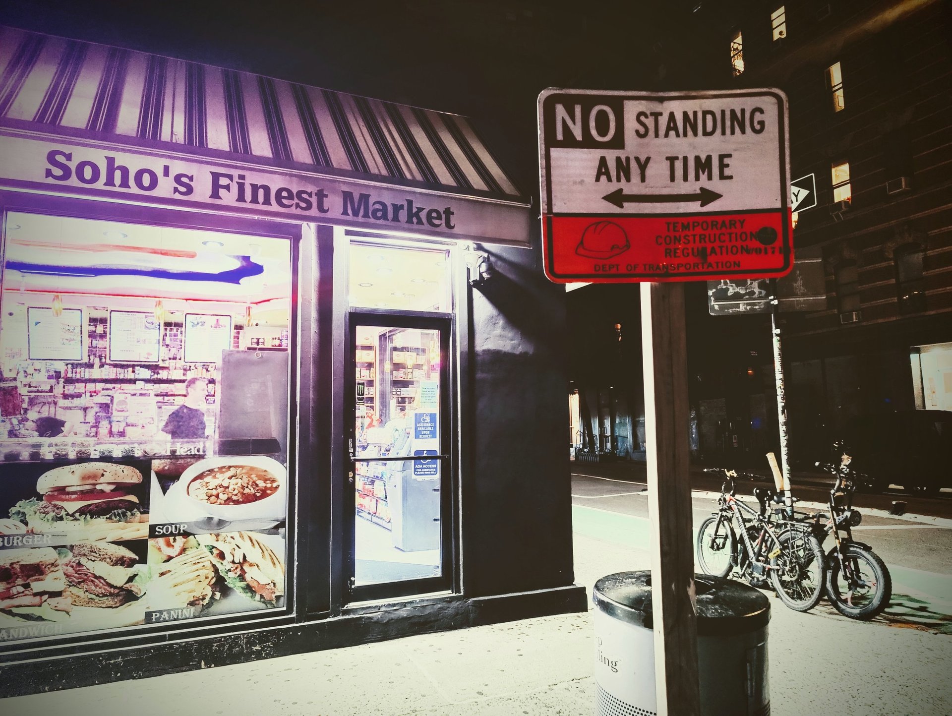 gray computer monitor