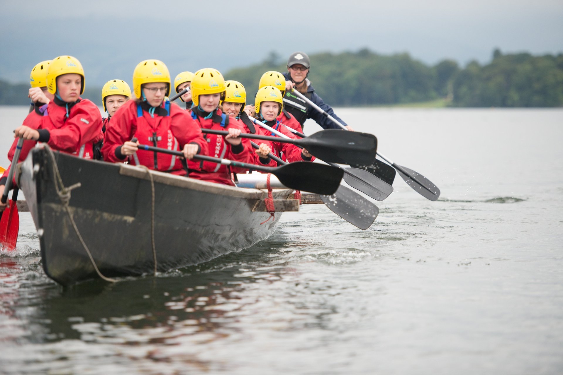 black and white bed linen