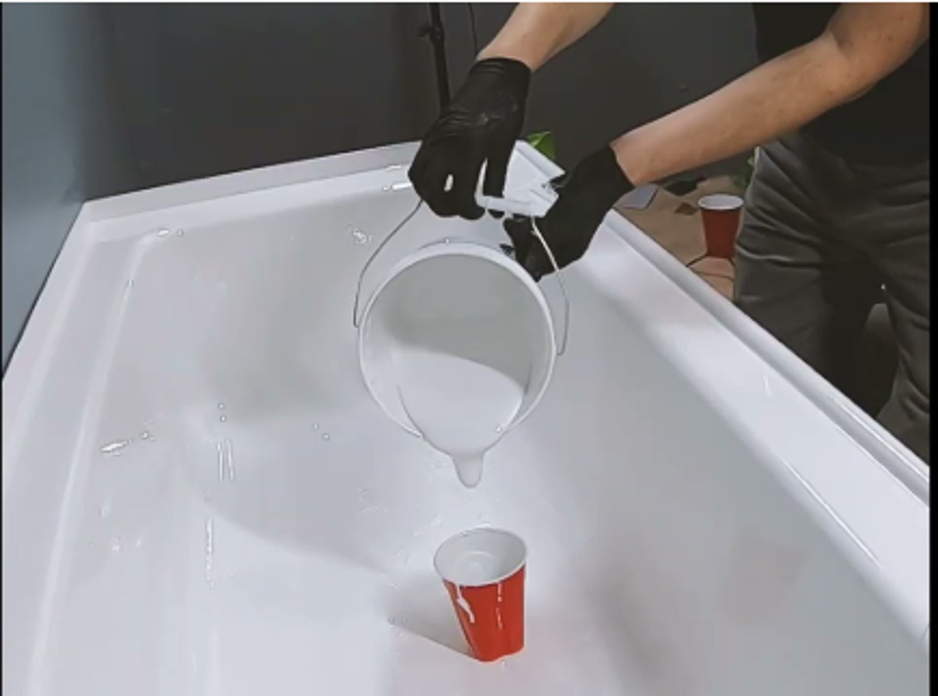 black and white bed linen