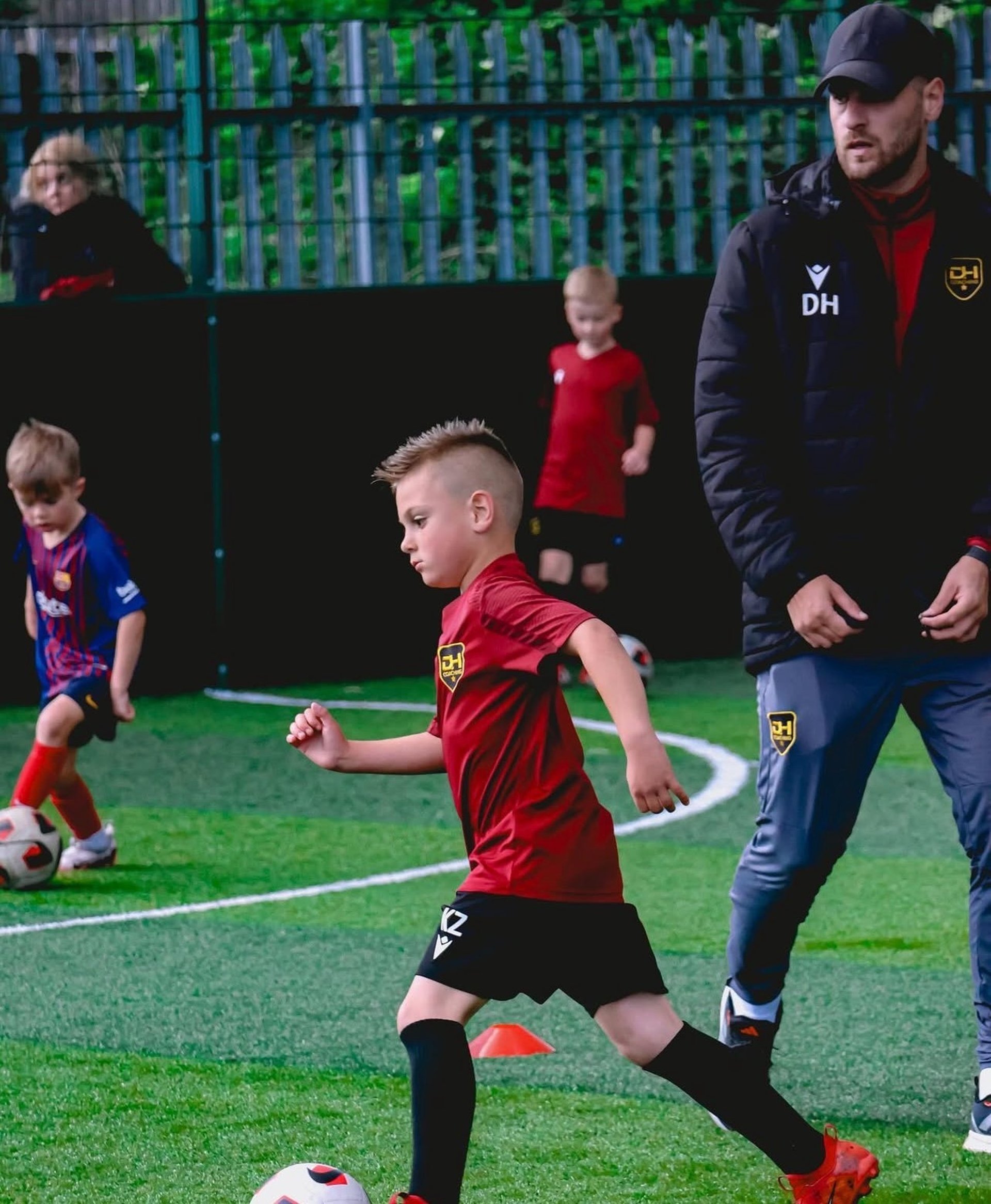 black and white bed linen