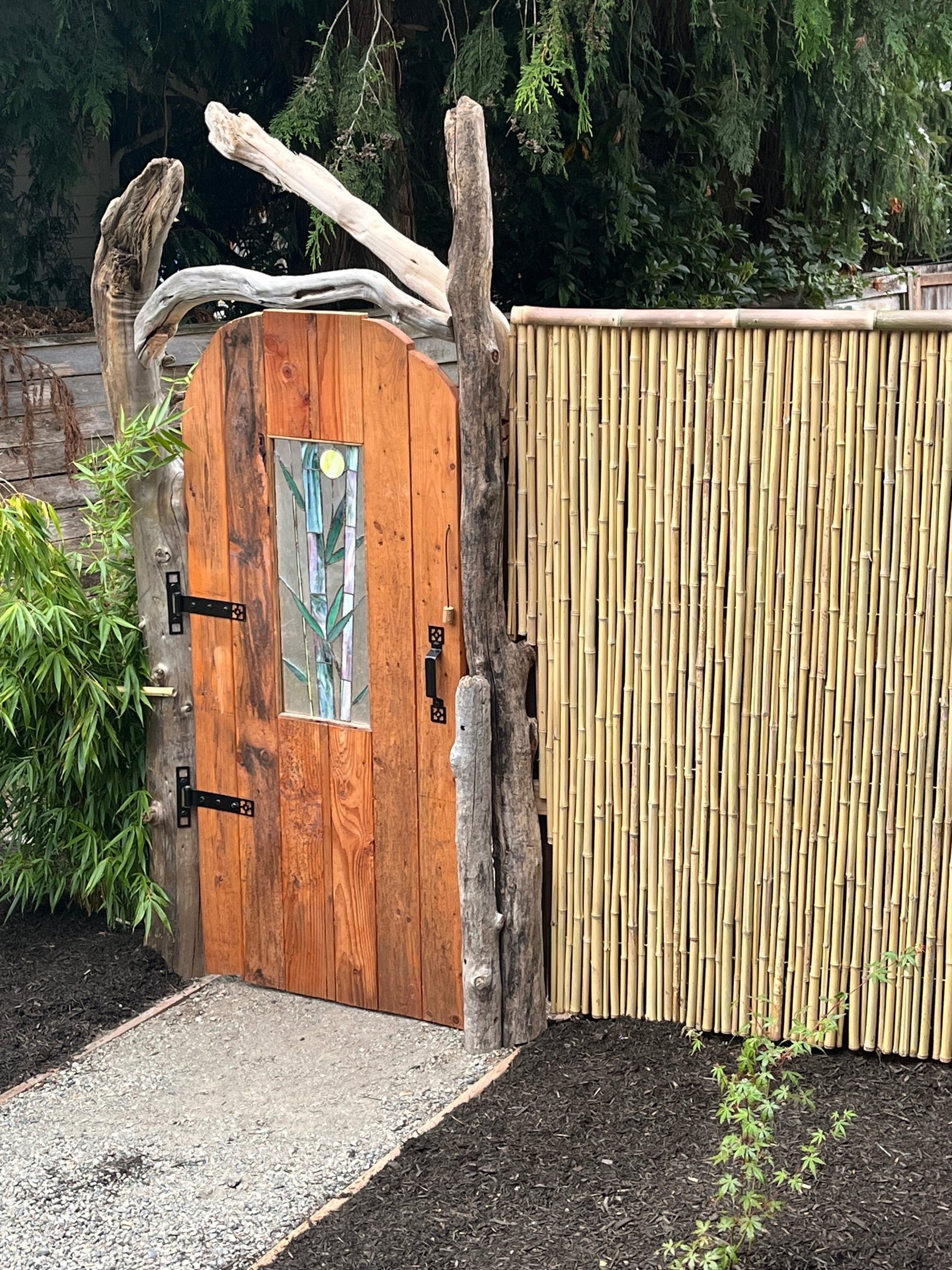 black and white bed linen