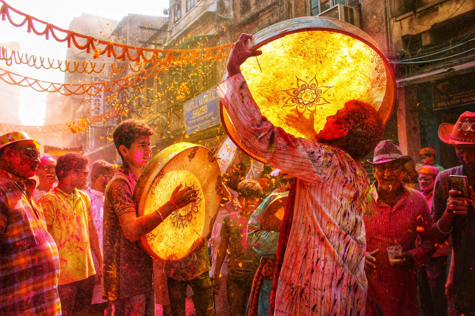 black and white bed linen