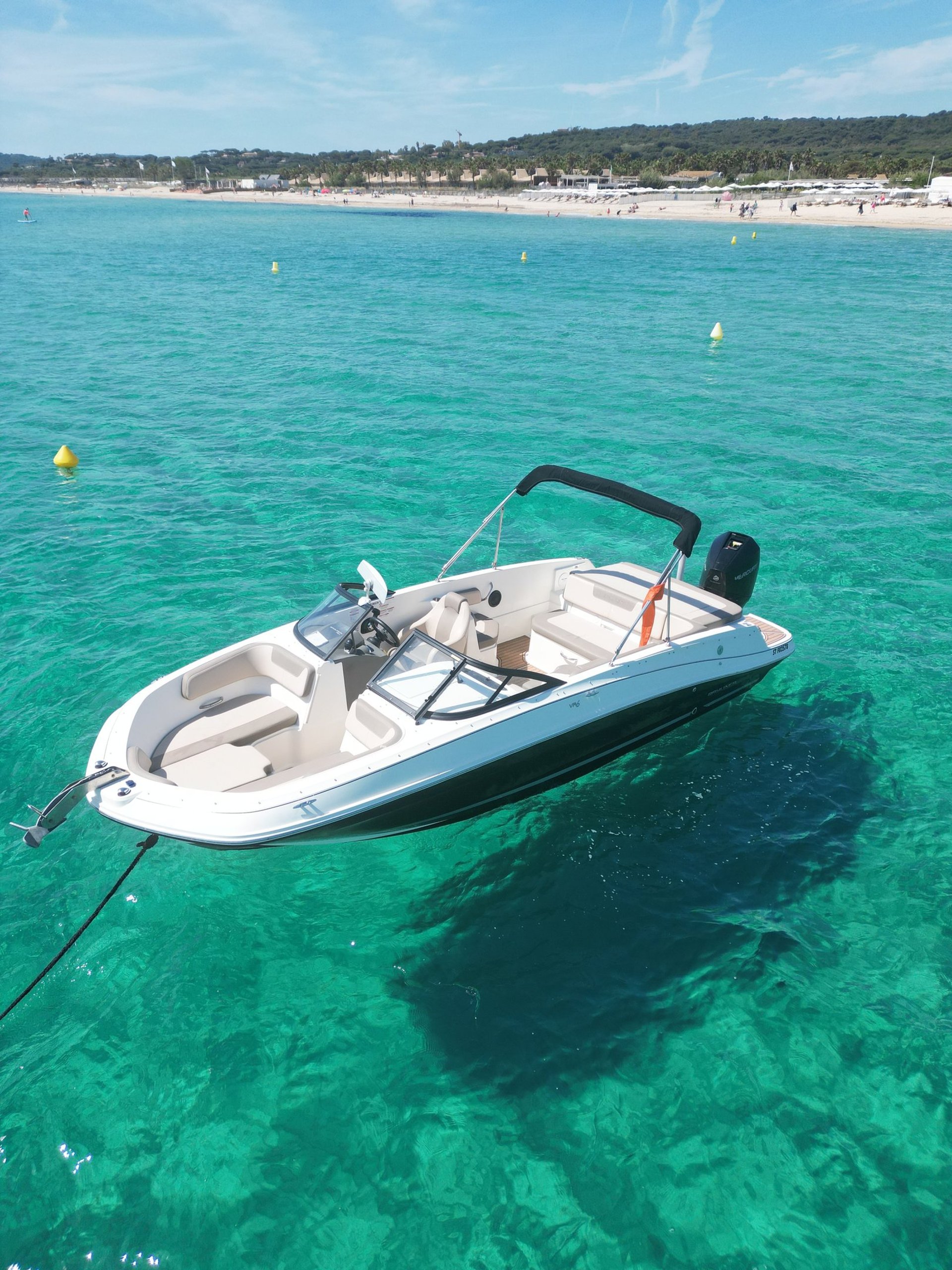 black and white bed linen