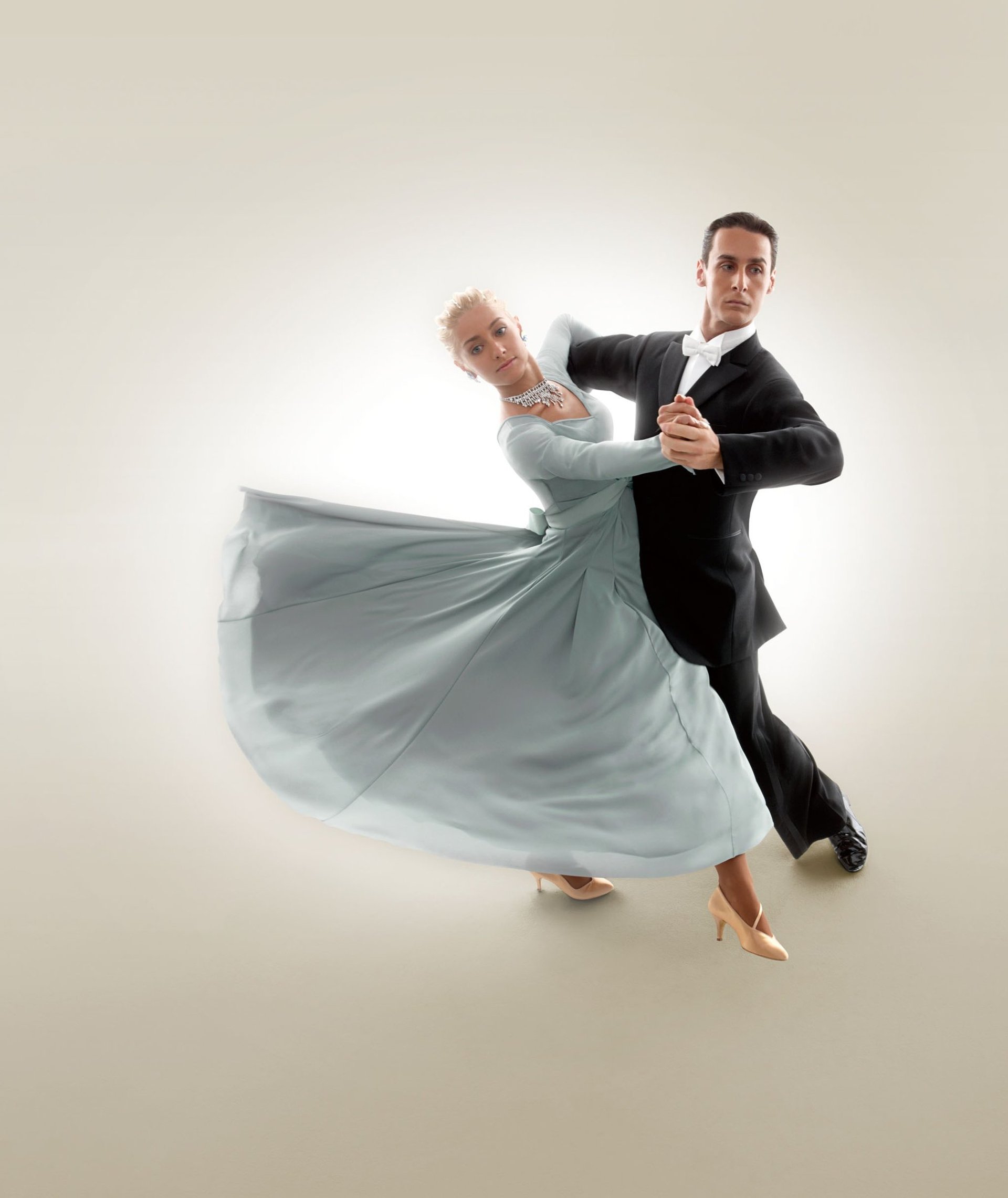 gray computer monitor