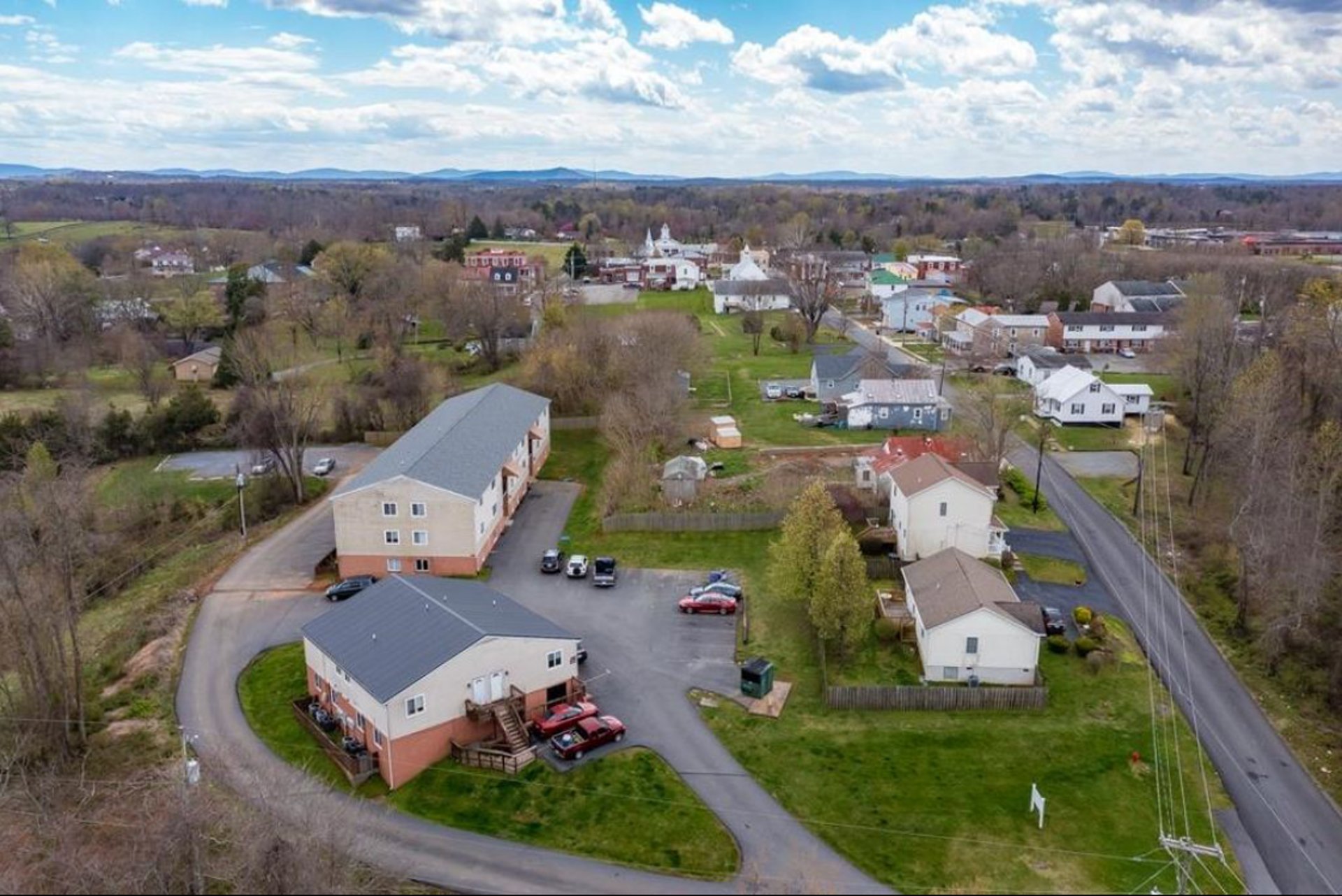 black and white bed linen