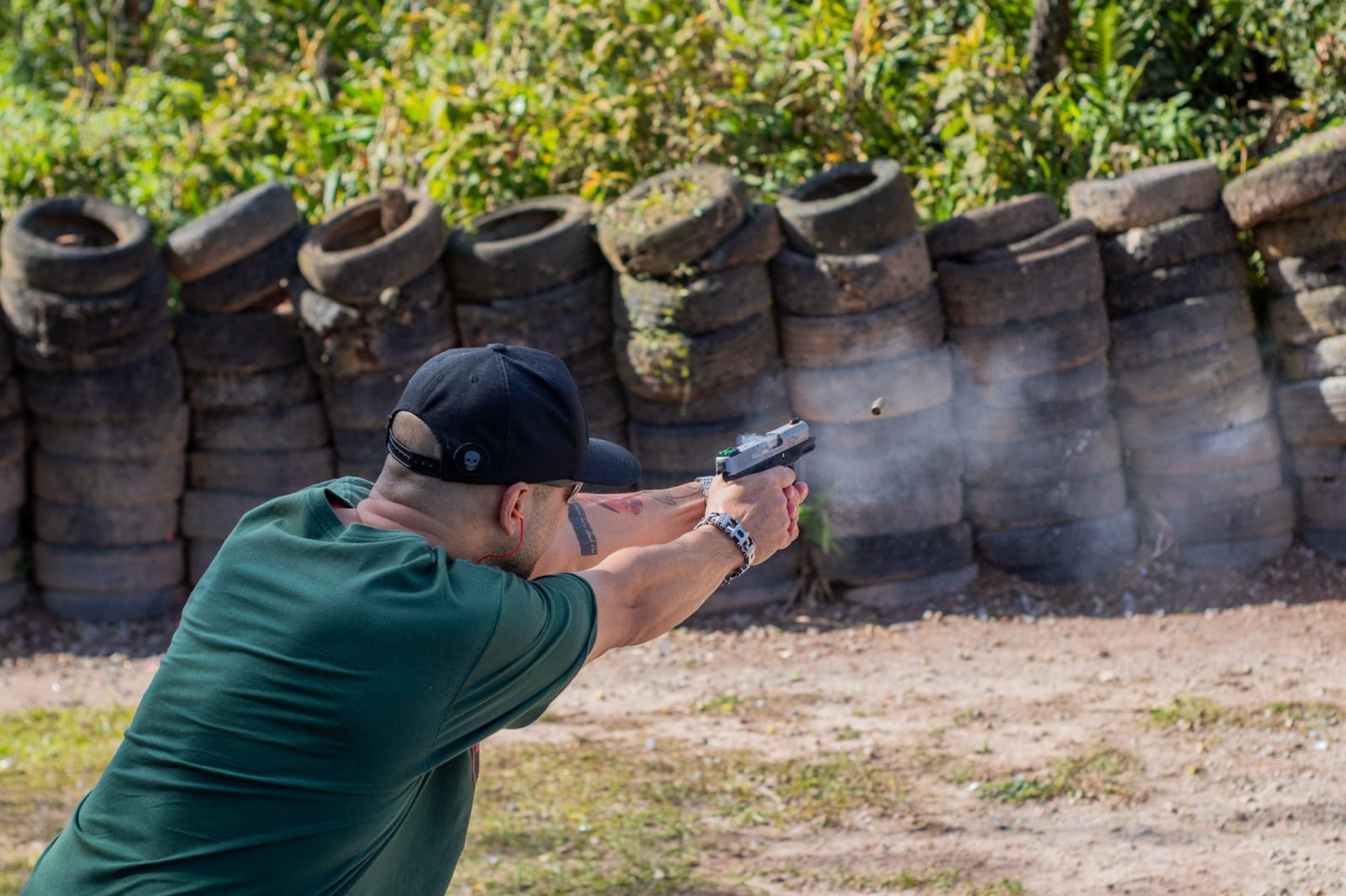 black and white bed linen
