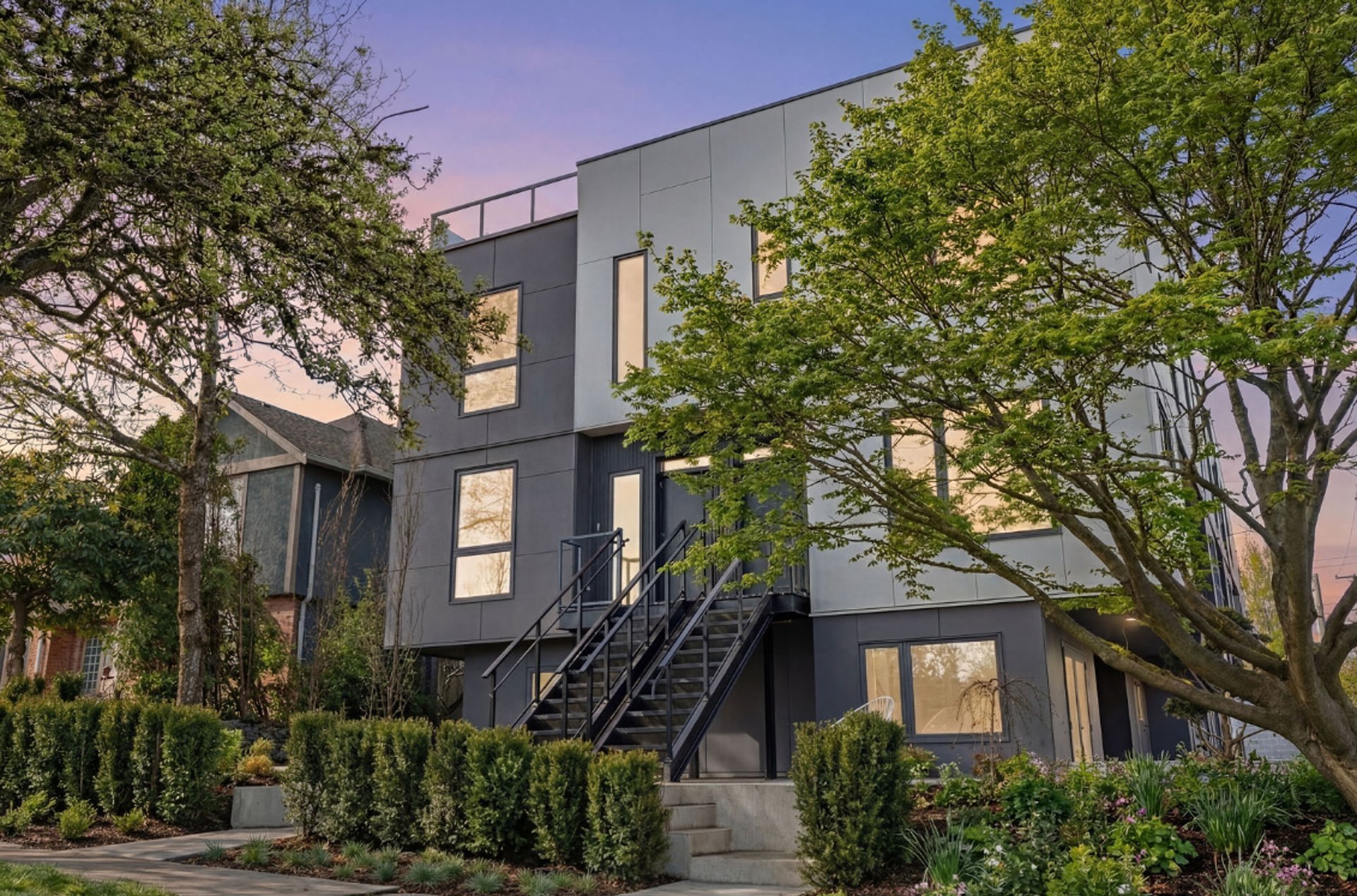 black and white bed linen