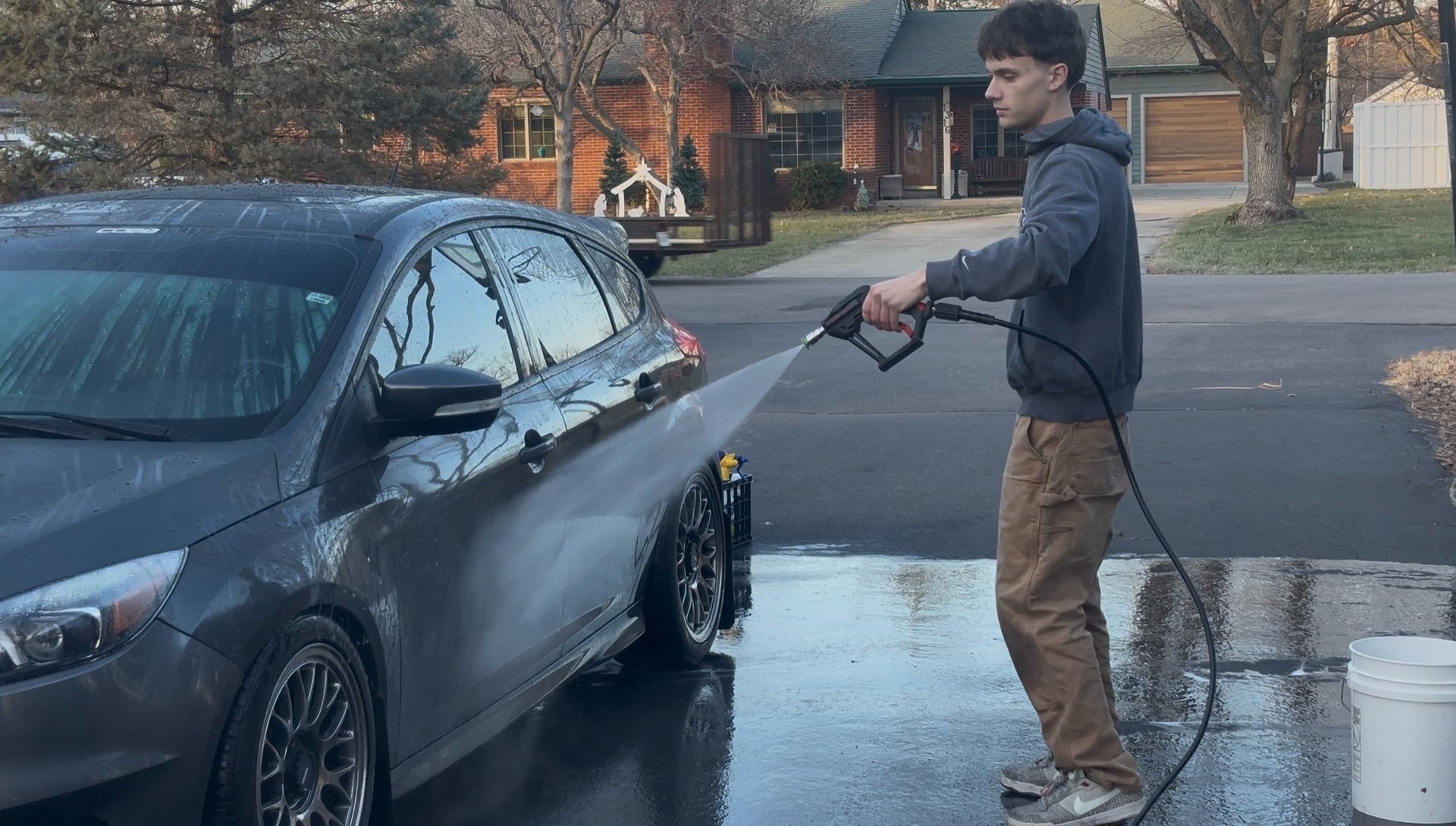black and white bed linen