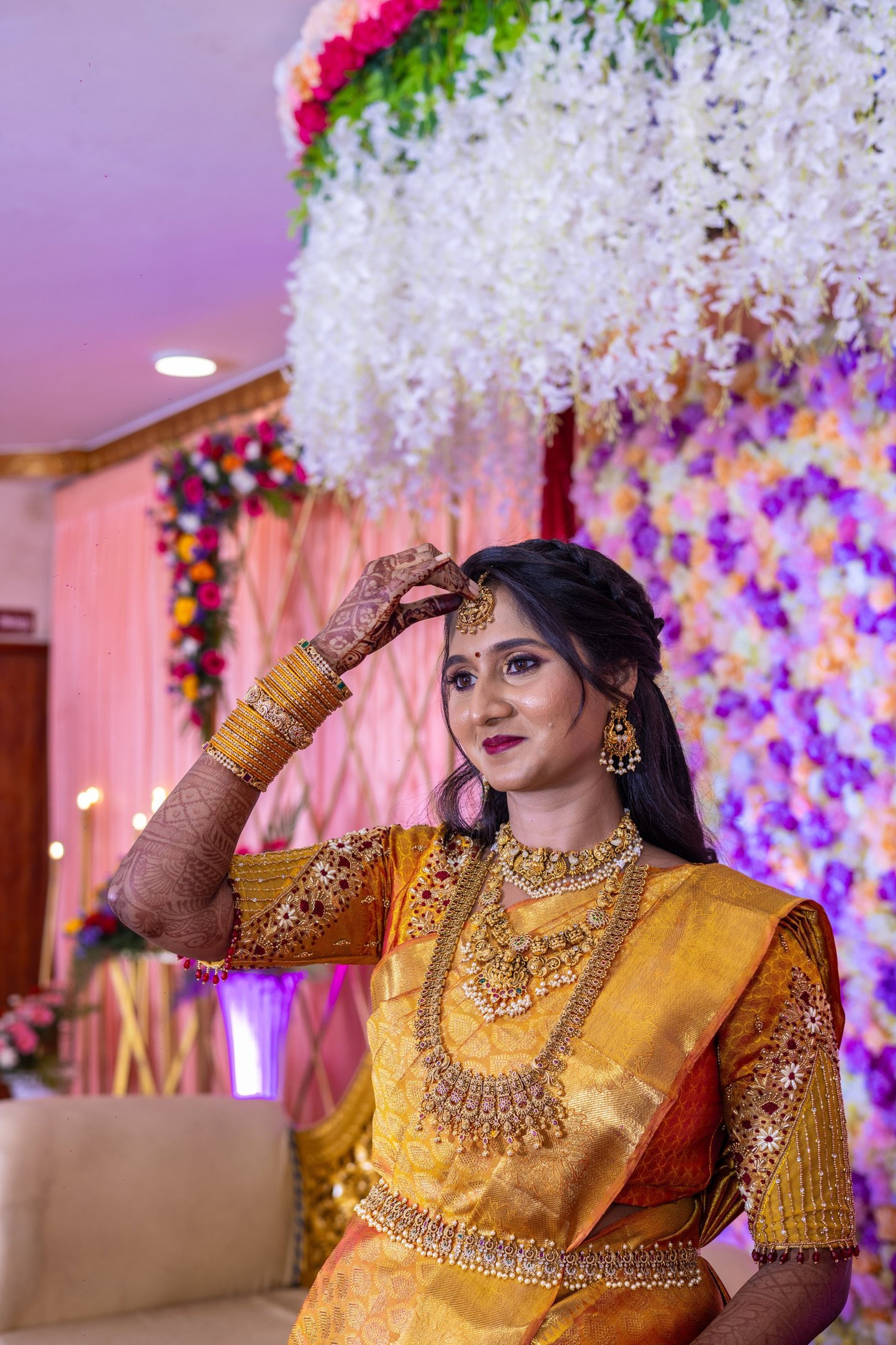 blue and white round illustration