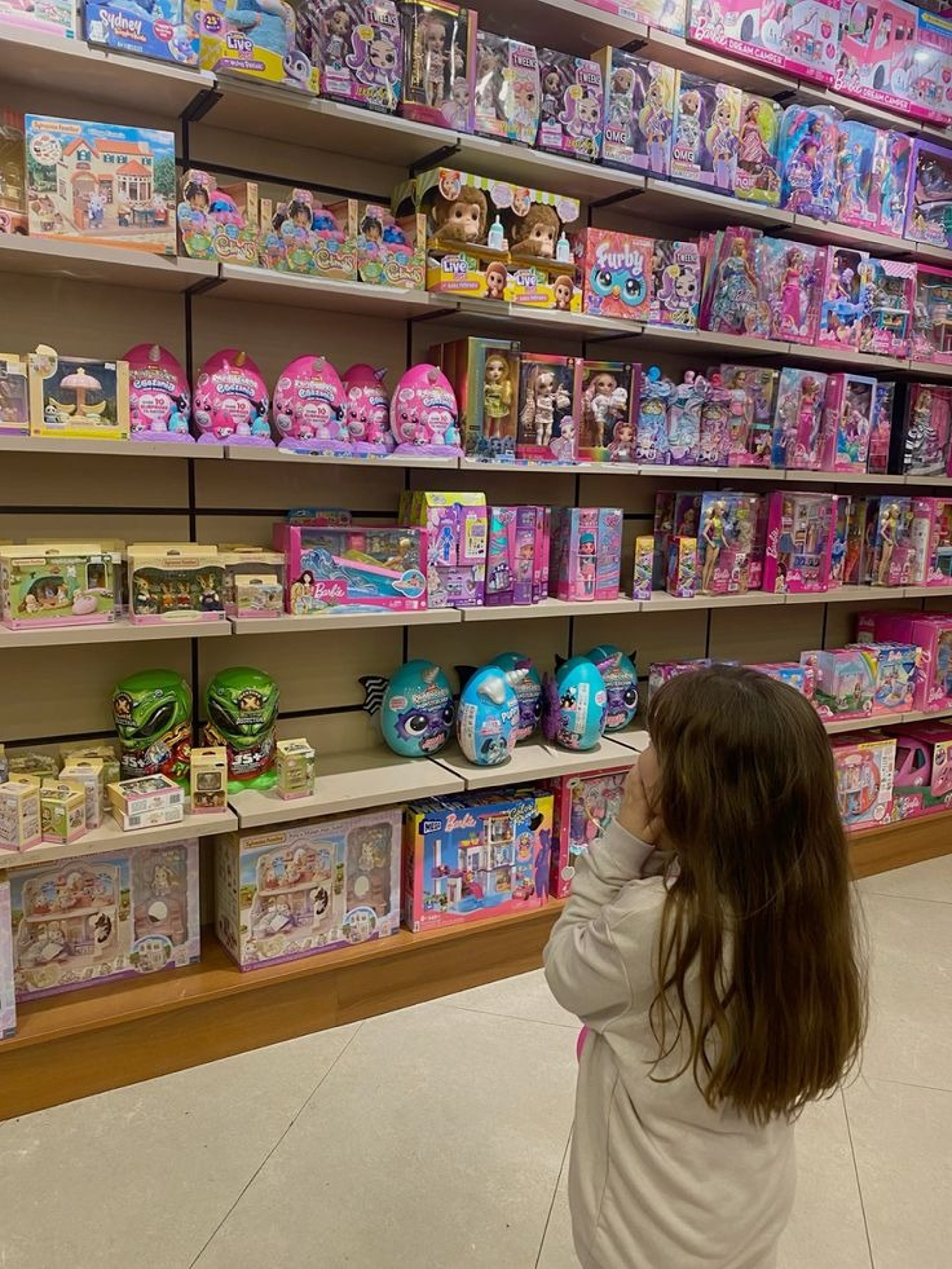 an abstract photo of a curved building with a blue sky in the background