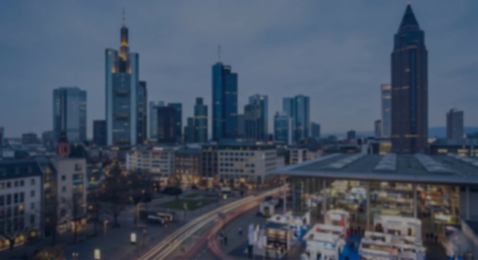 Innovative exhibition stand solutions by World Expo Pro in a professional Frankfurt fair environment.