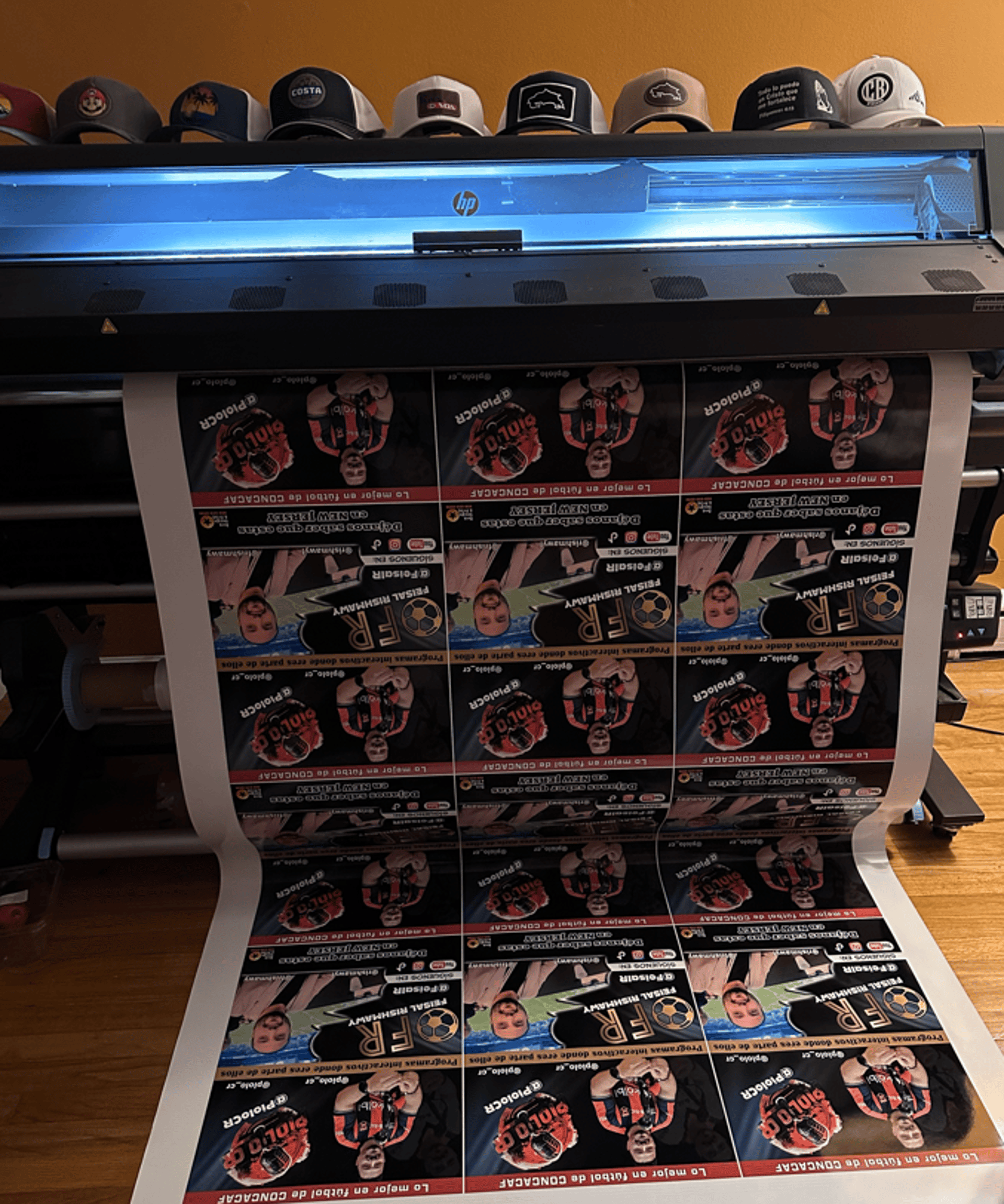 gray computer monitor