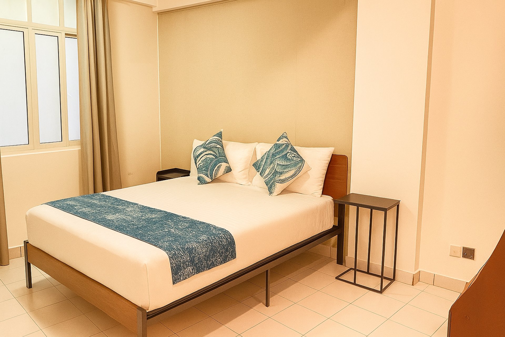 black and white bed linen