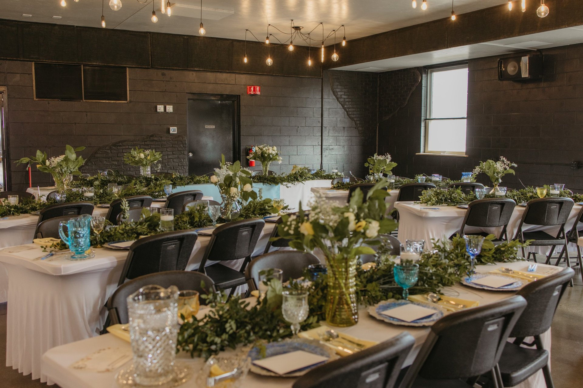 black and white bed linen