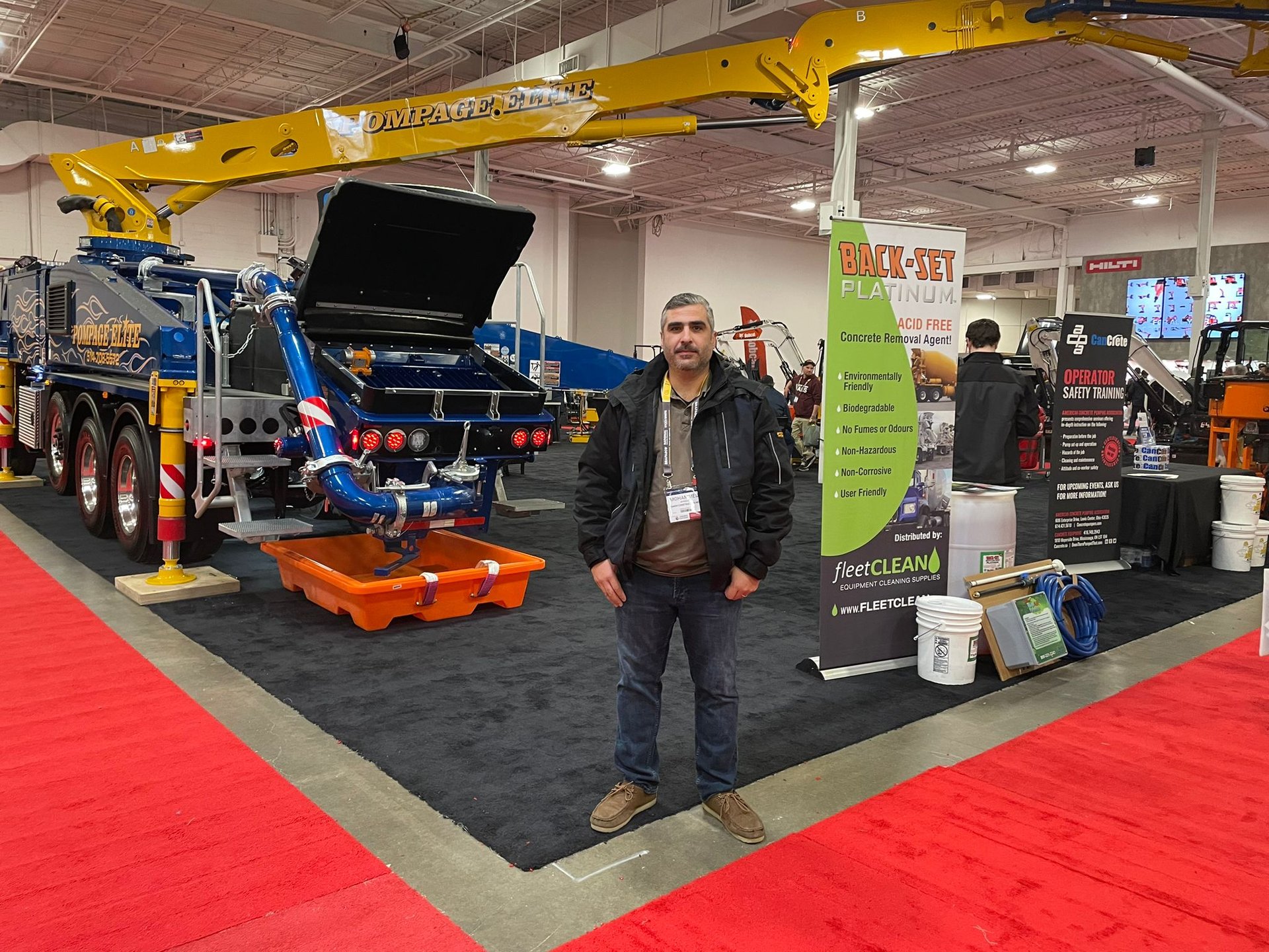 gray computer monitor