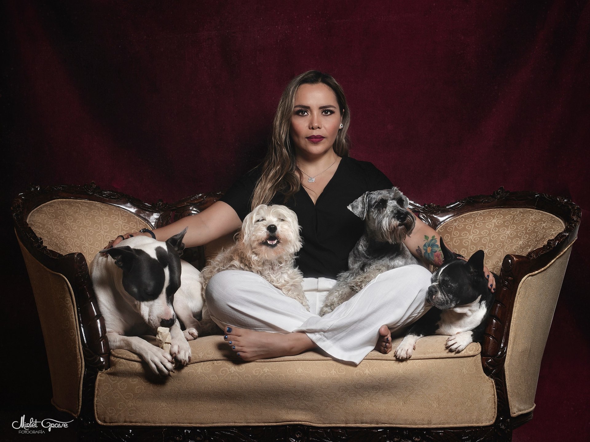 black and white bed linen