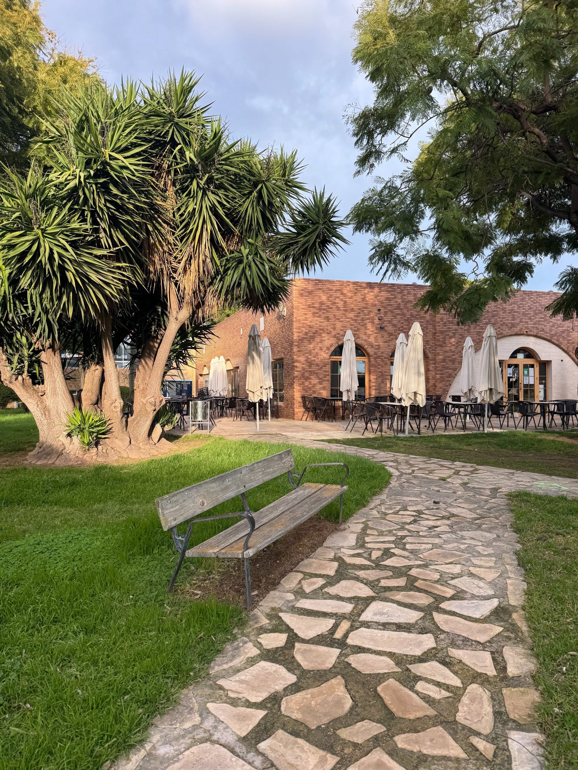 Área recreativa y parque infantil seguro para los hijos de los socios del CVN