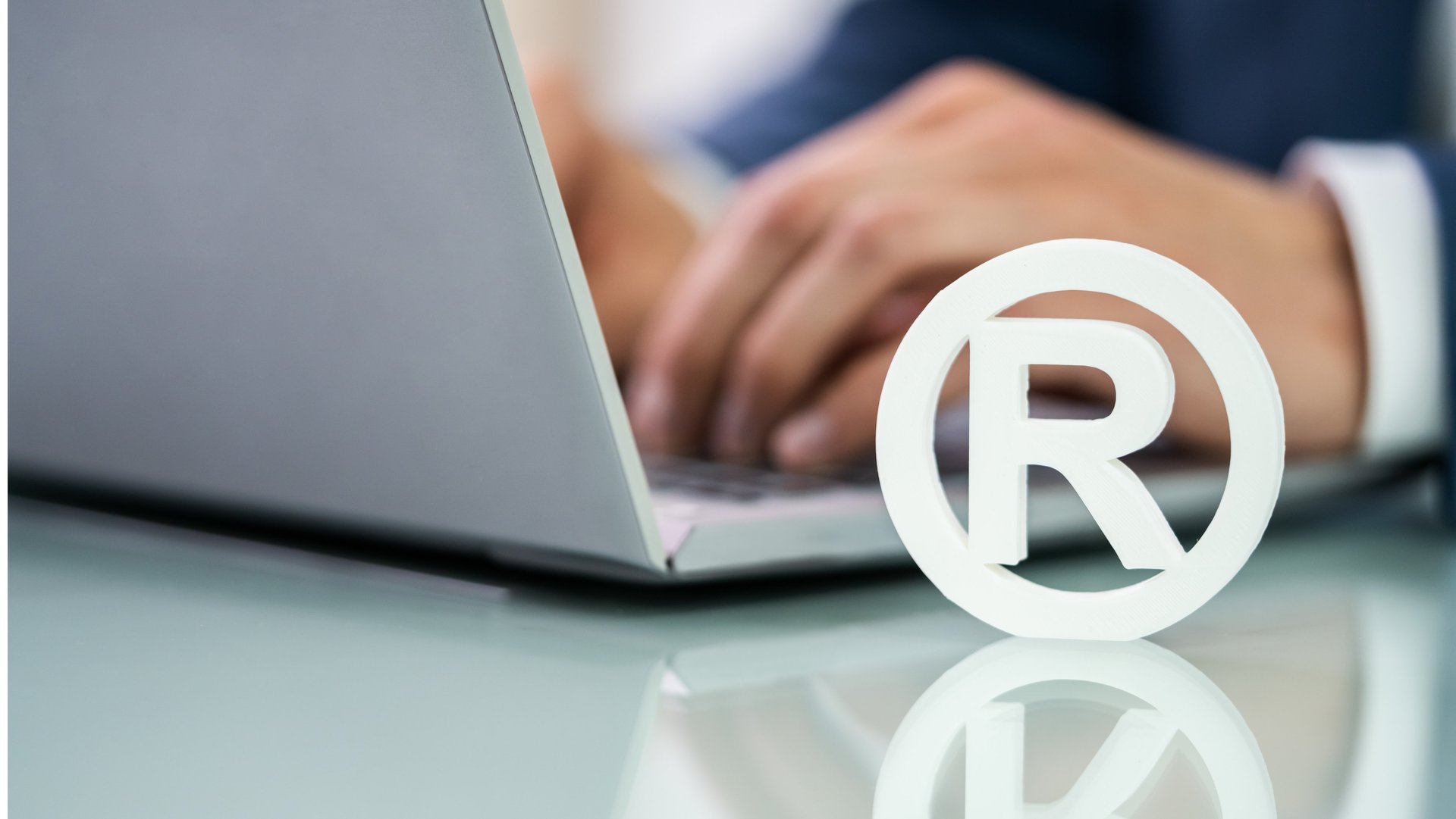 gray computer monitor