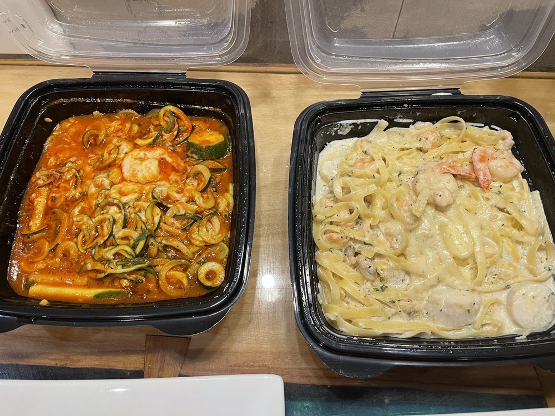 gray computer monitor