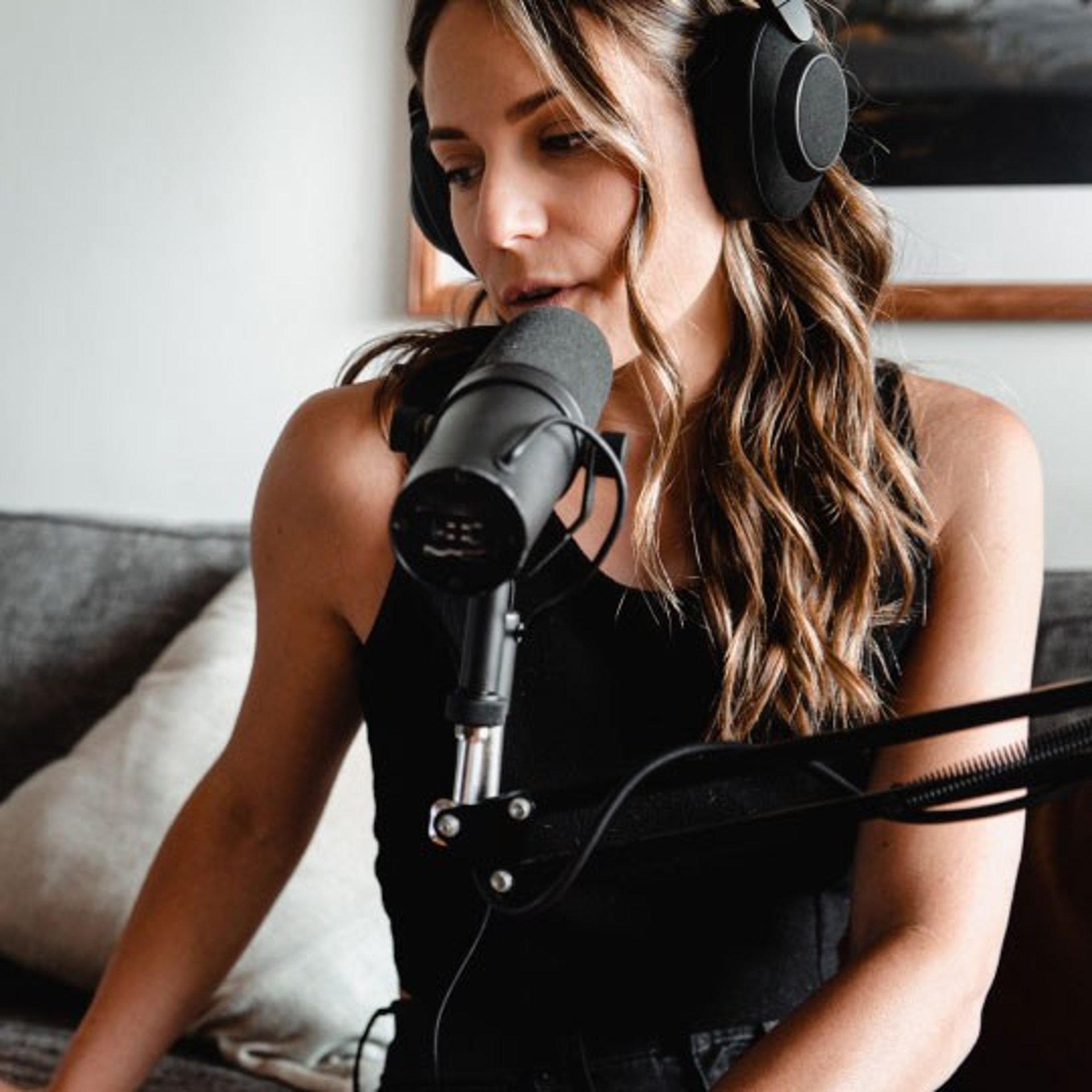 black and white bed linen