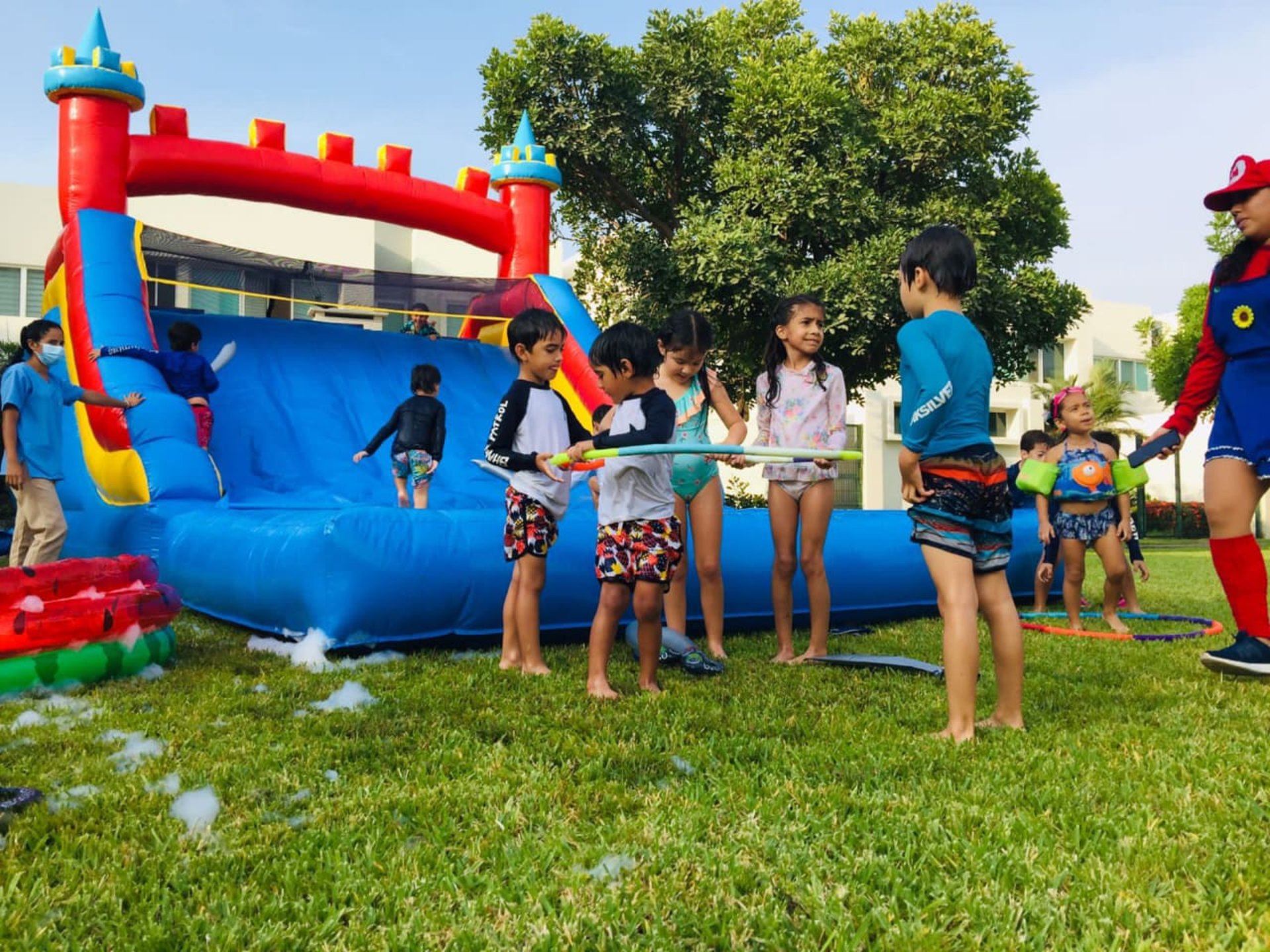 black and white bed linen